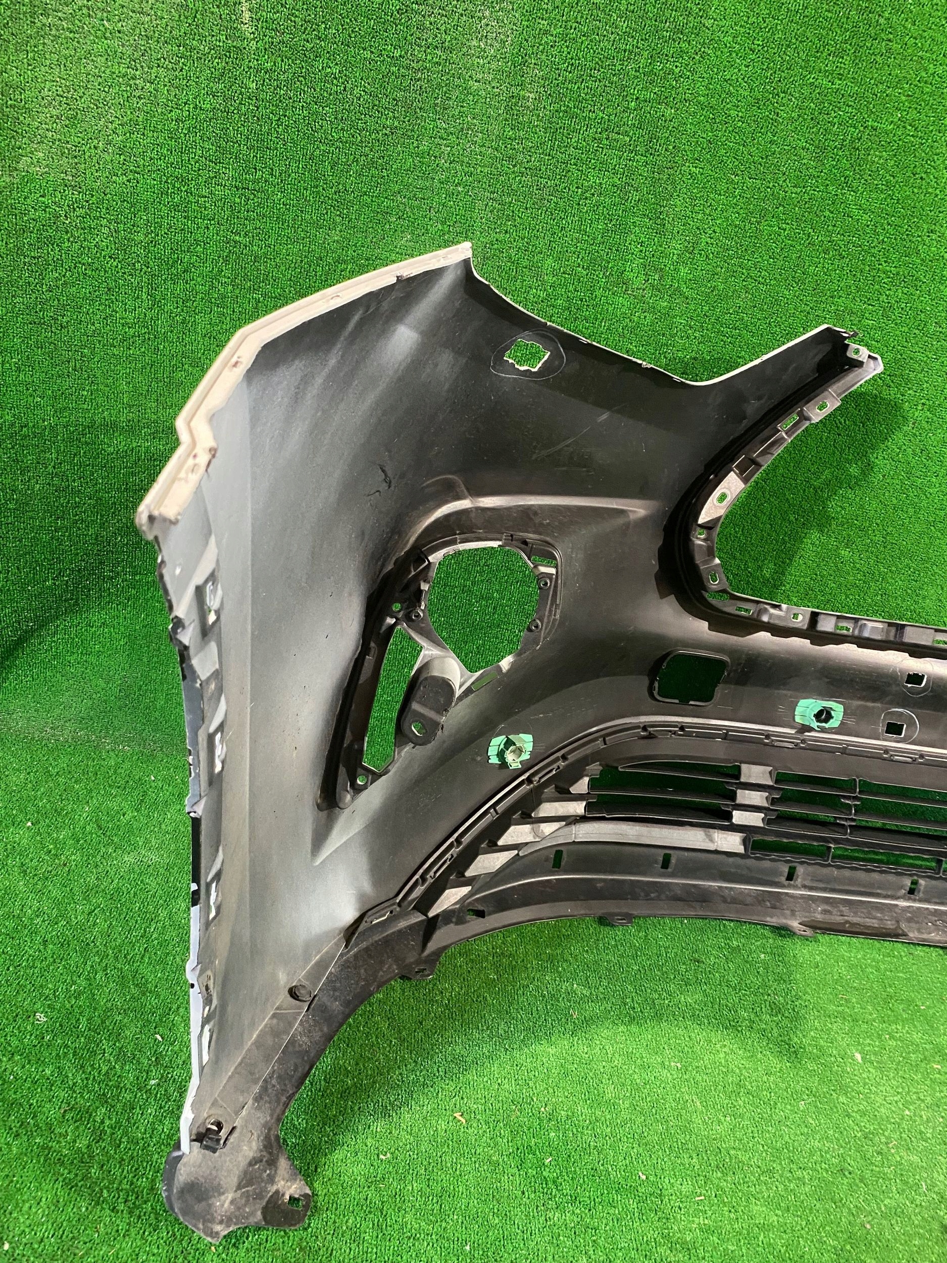 front bumper front TOYOTA HIGHLANDER IV 20- NR.Z4992