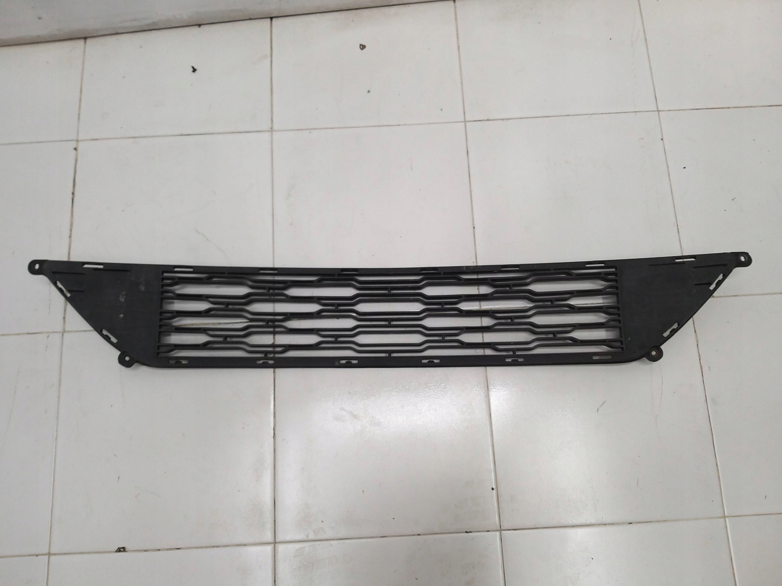 KIA CEED and LIFT central grid of a bumper front front