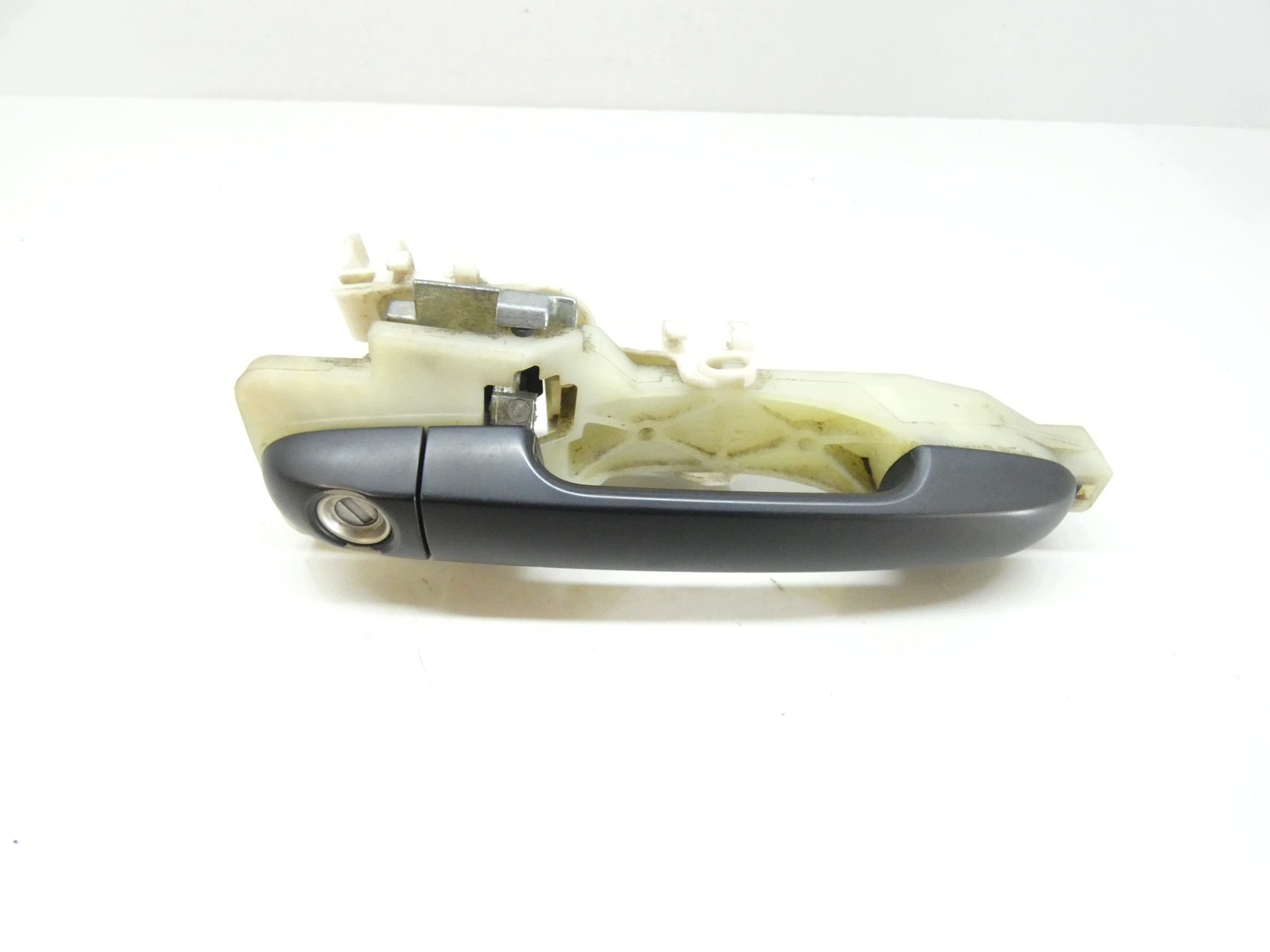 handle door exterior right front HYUNDAI I30 and FD HB 5D 07-12