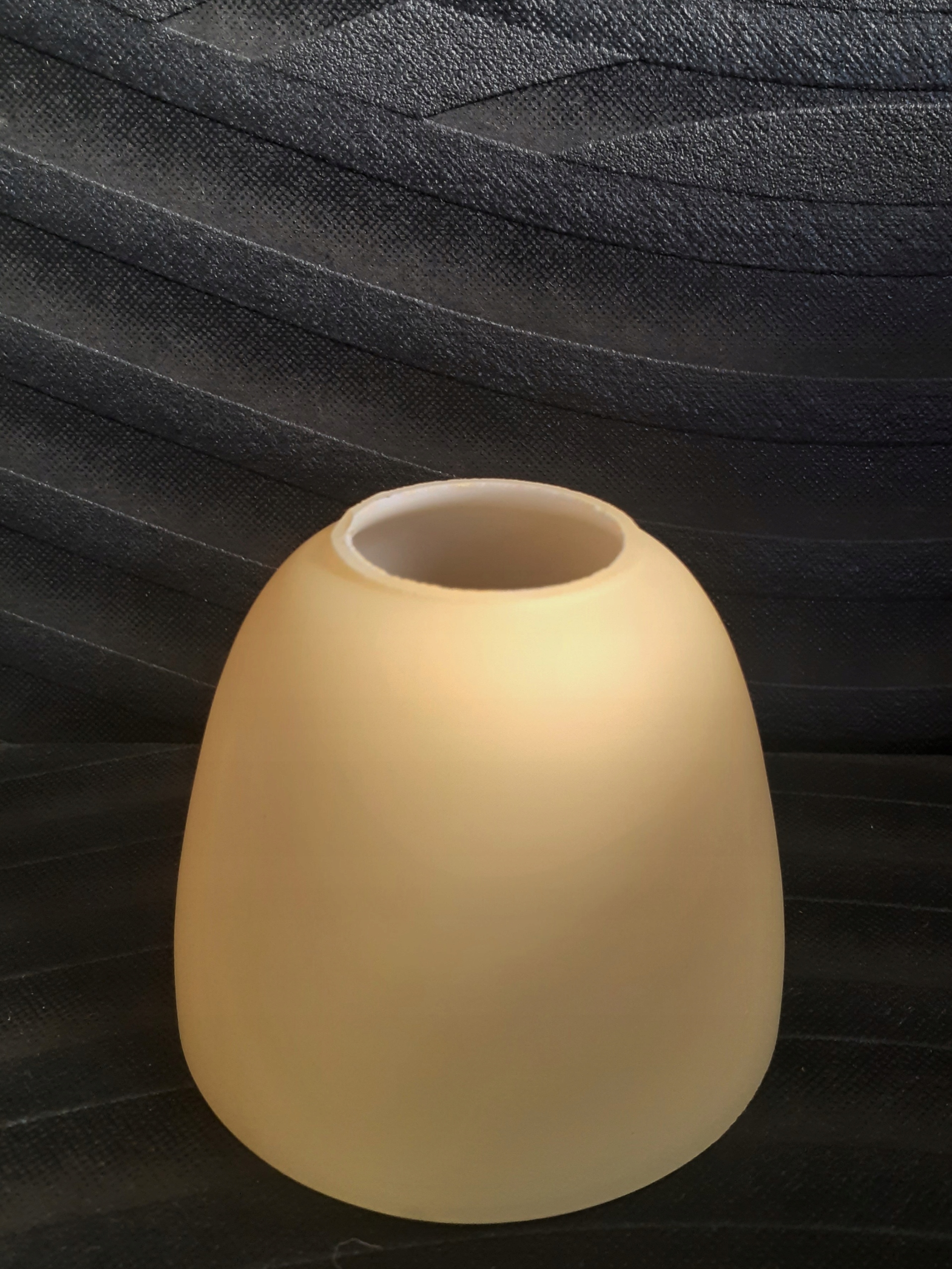 Абажур опаловое стекло E14 маленькая лампочка, желтый