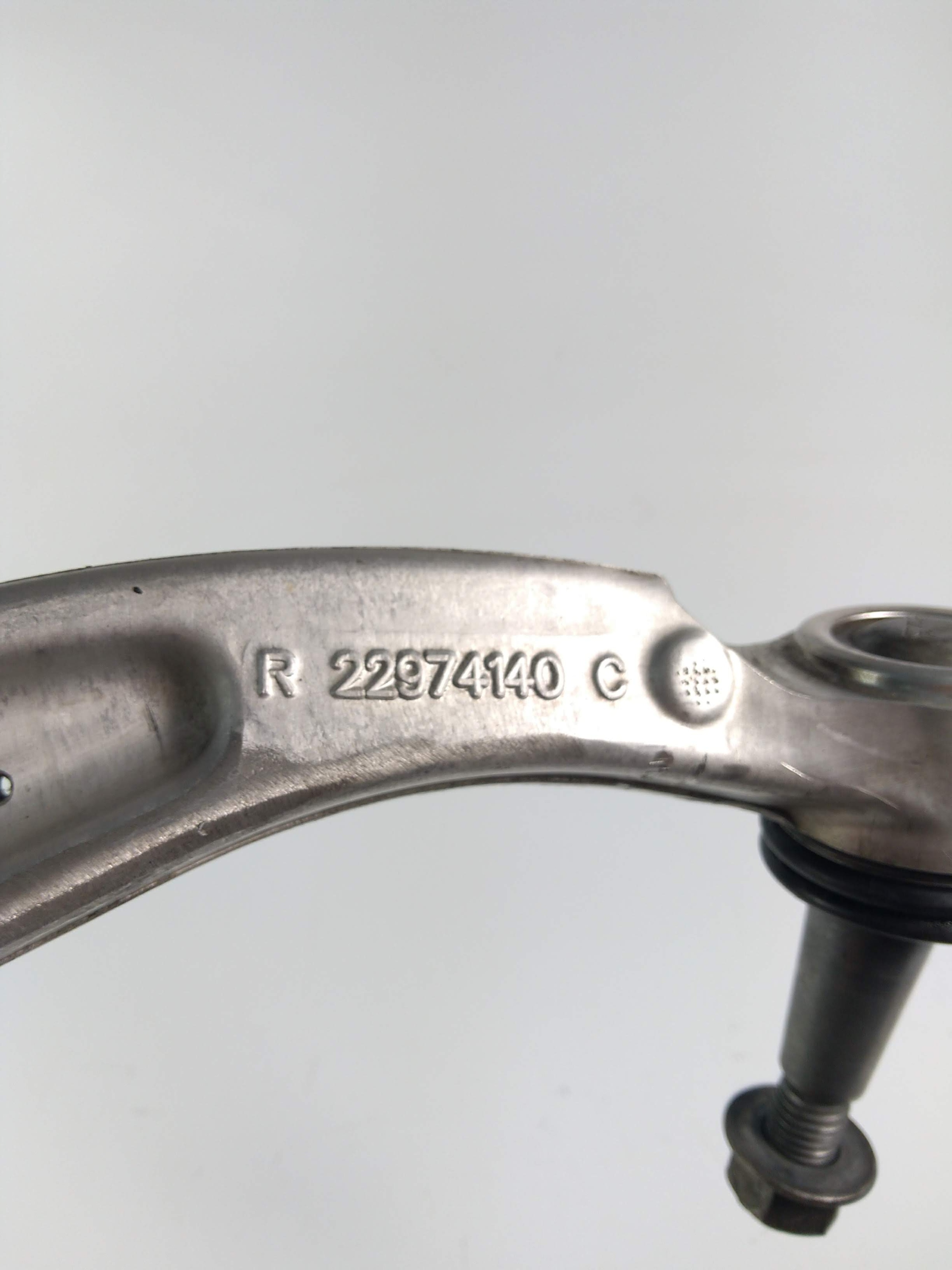 Chevrolet Camaro SS arm right front front 2016-21