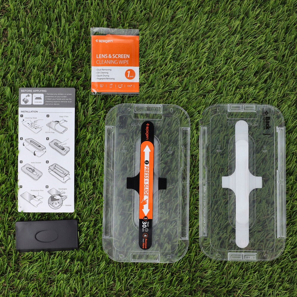 Szkło hartowane do iPhone 15 / 16, Spigen Glas.tR EZ Fit, do etui+aplikator Typ 2,5D