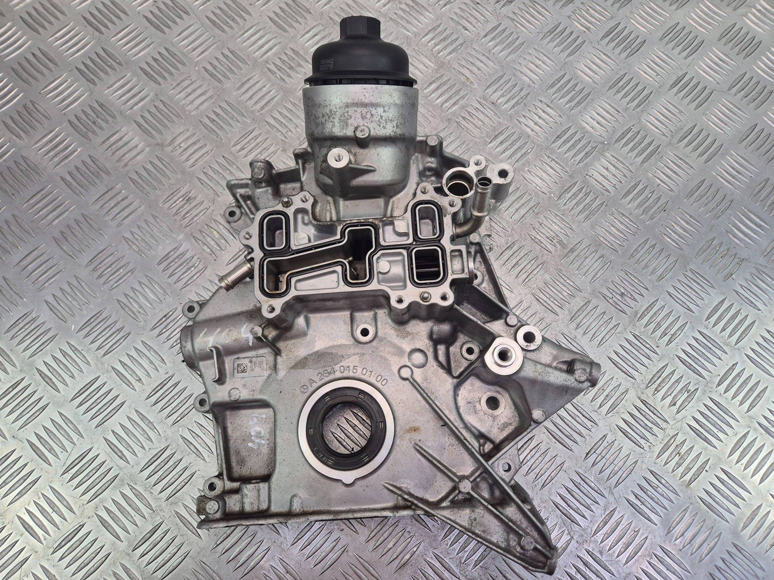MERCEDES E300 W213 Couvercle de la distribution A2640150100