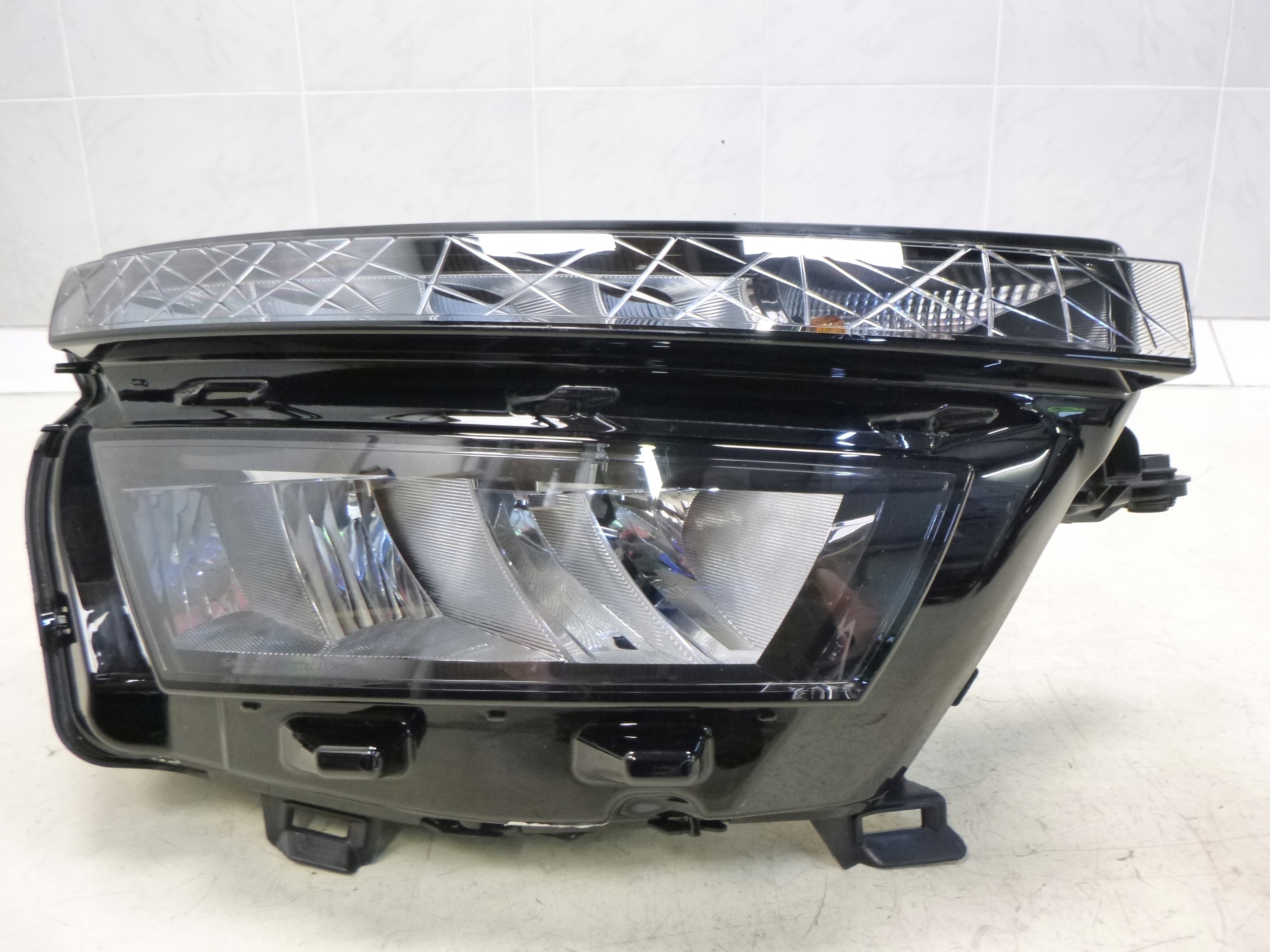 SKODA KAMIQ light FULL LED KPL front 11 PIN EU