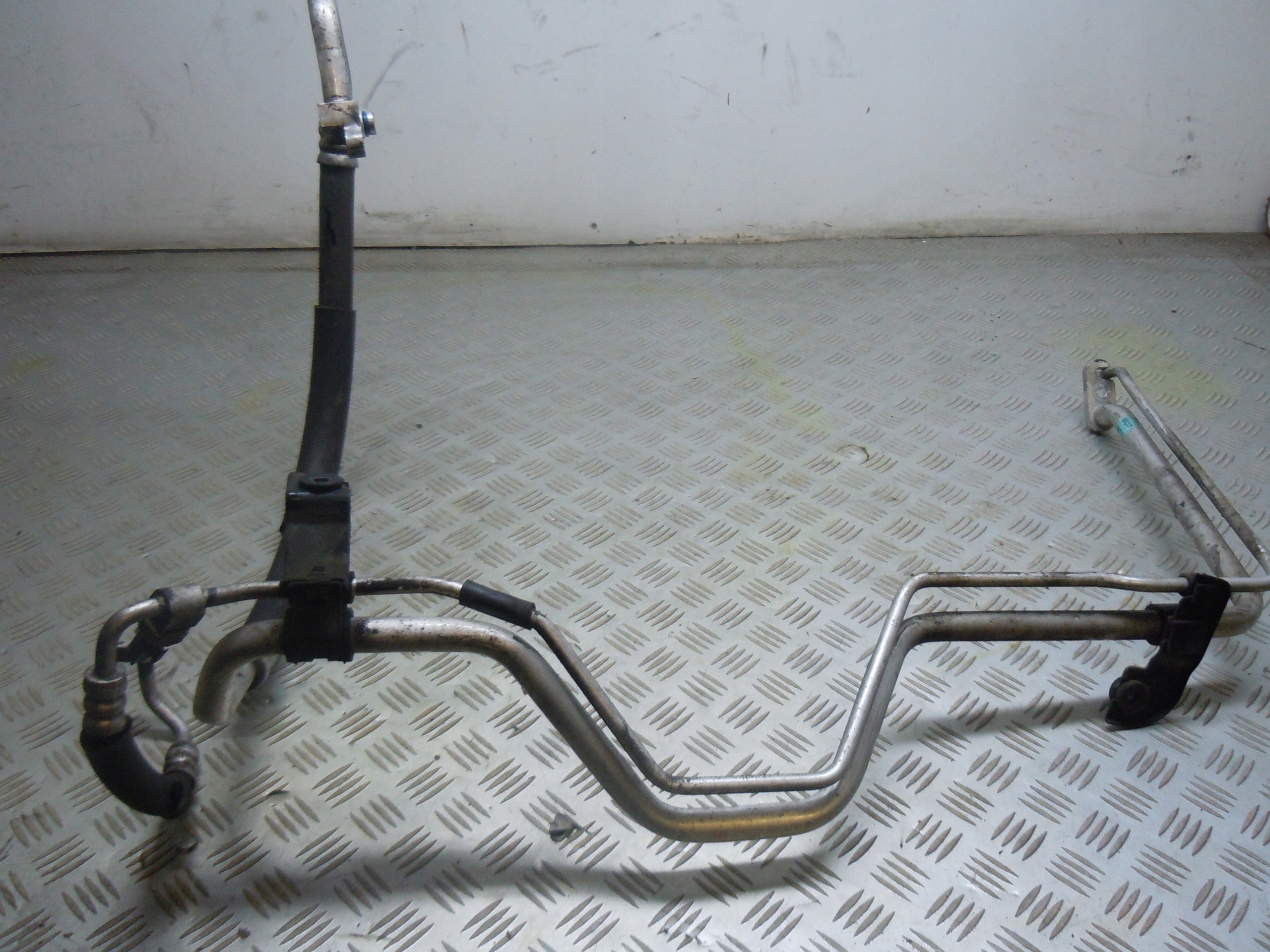 БАЧОК КОНДИЦИОНЕРА HYUNDAI TUCSON 1 2.0