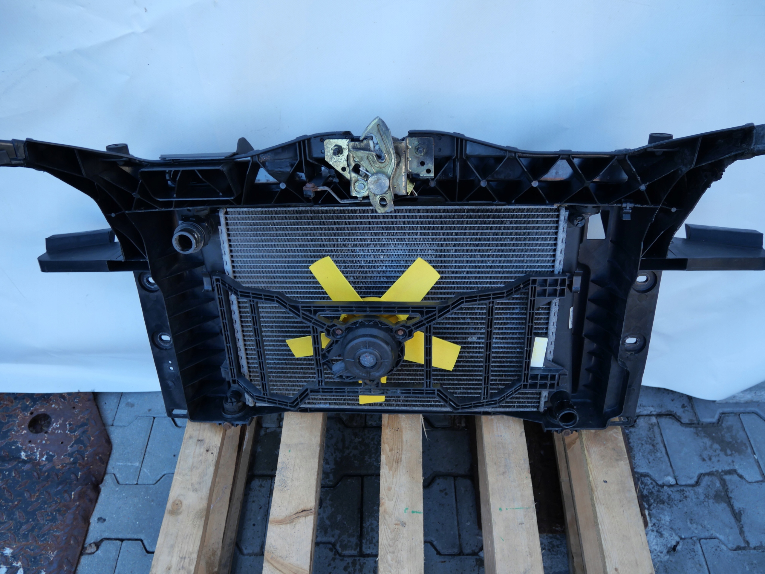 FORD FIESTA mk6 support panel for radiators radiator