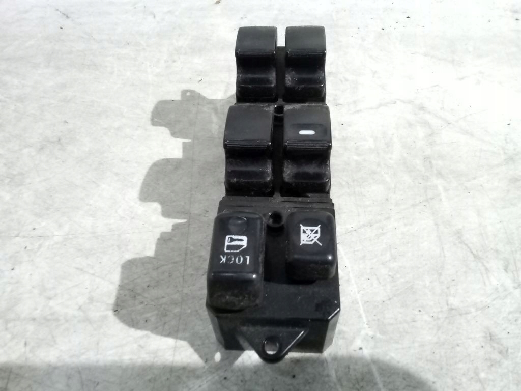 Mitsubishi Lancer VIII 8 panel window control switch 8608A058
