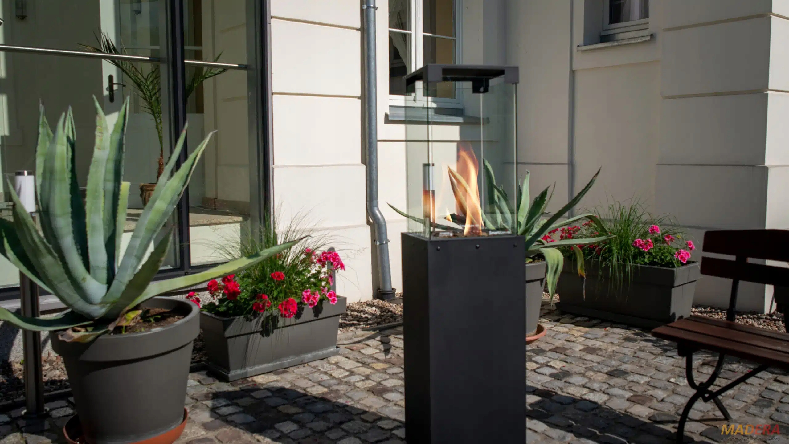 Ogrzewacz gazowy Madera kominek tarasowy zewnętrzny Typ kominek stojący