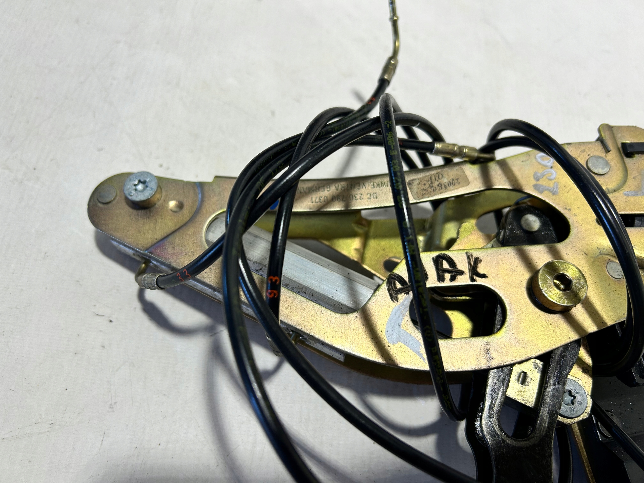 MERCEDES SL R230 damper lock roofs left A2307900371