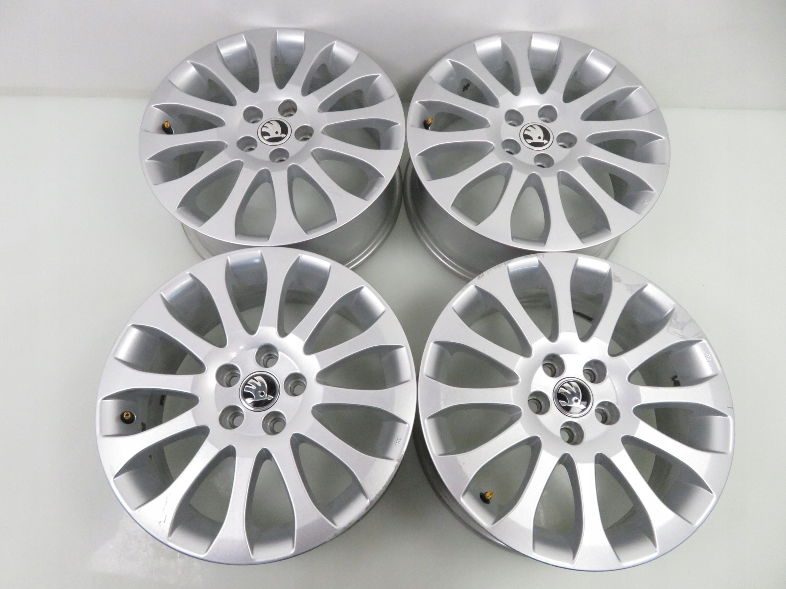 Обід алюміній Шкода OE 6.5