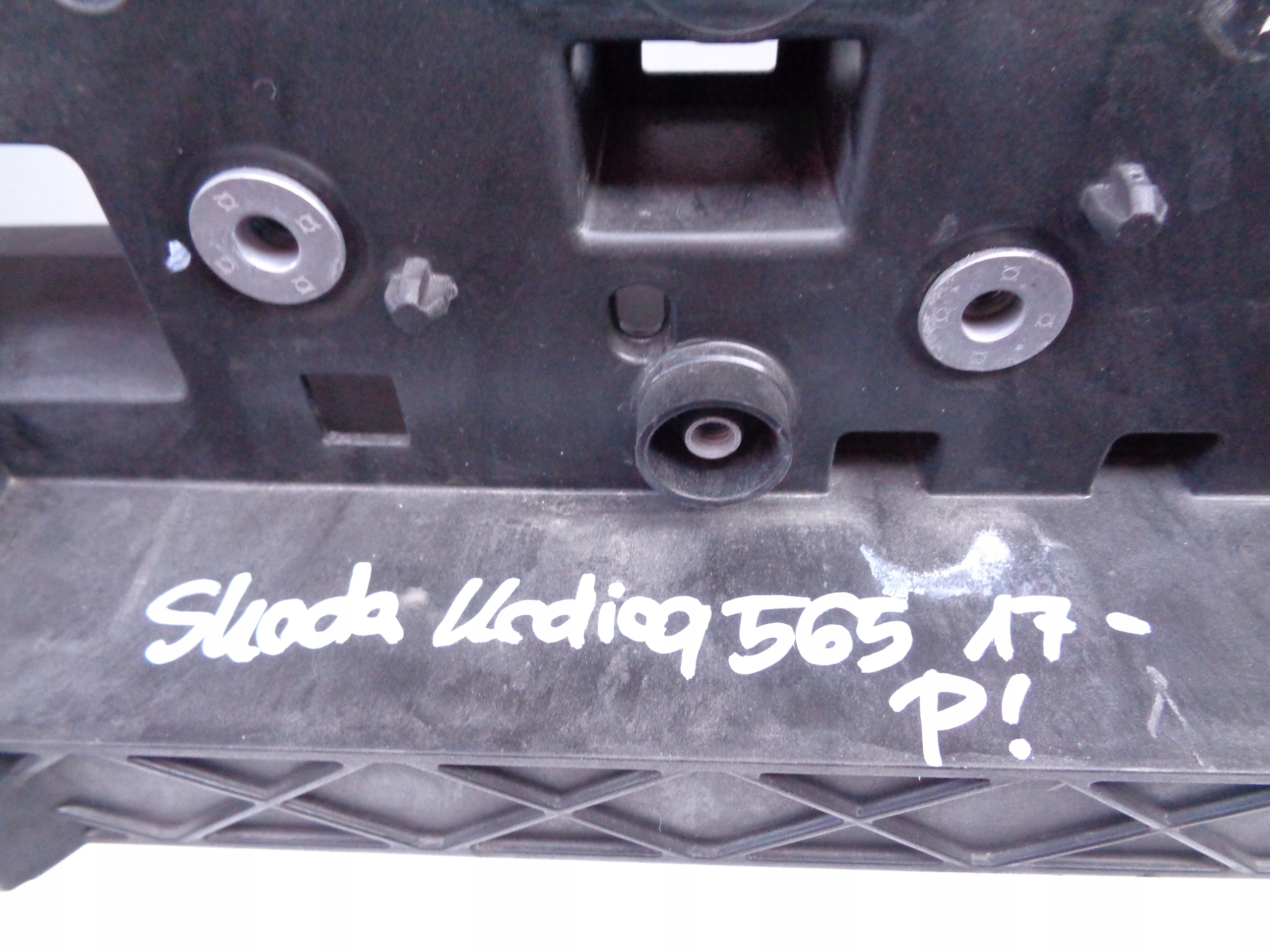 bar, wall front SKODA KODIAQ 565 17