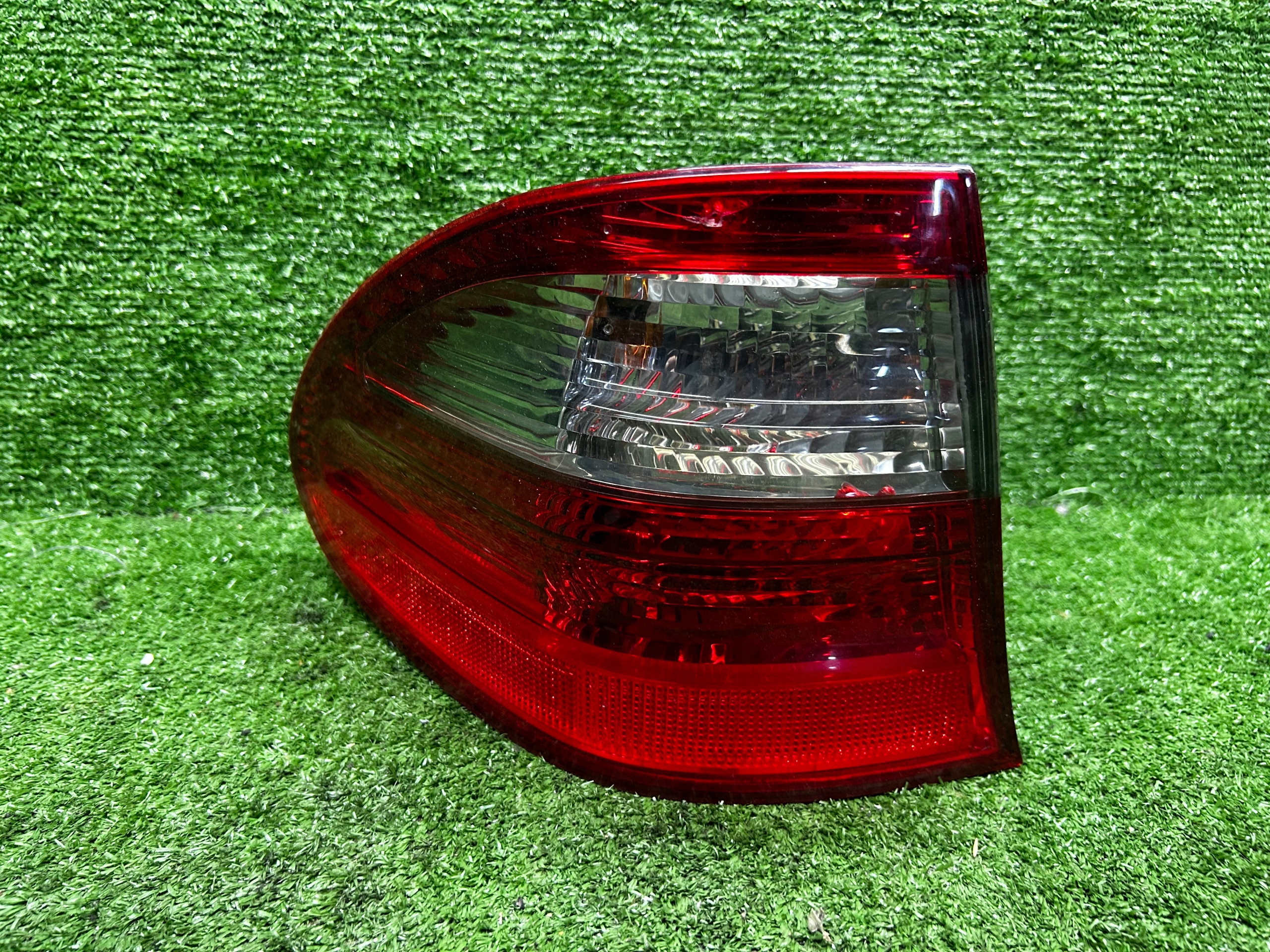 a2118202764 Lampa lewy tyl mercedes w211 kombi LIFT