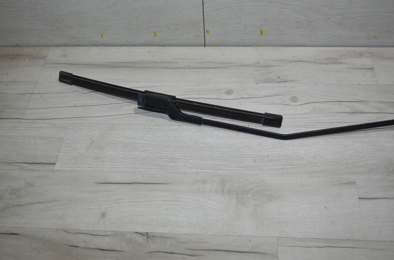 wiper right Peugeot 2008 13r