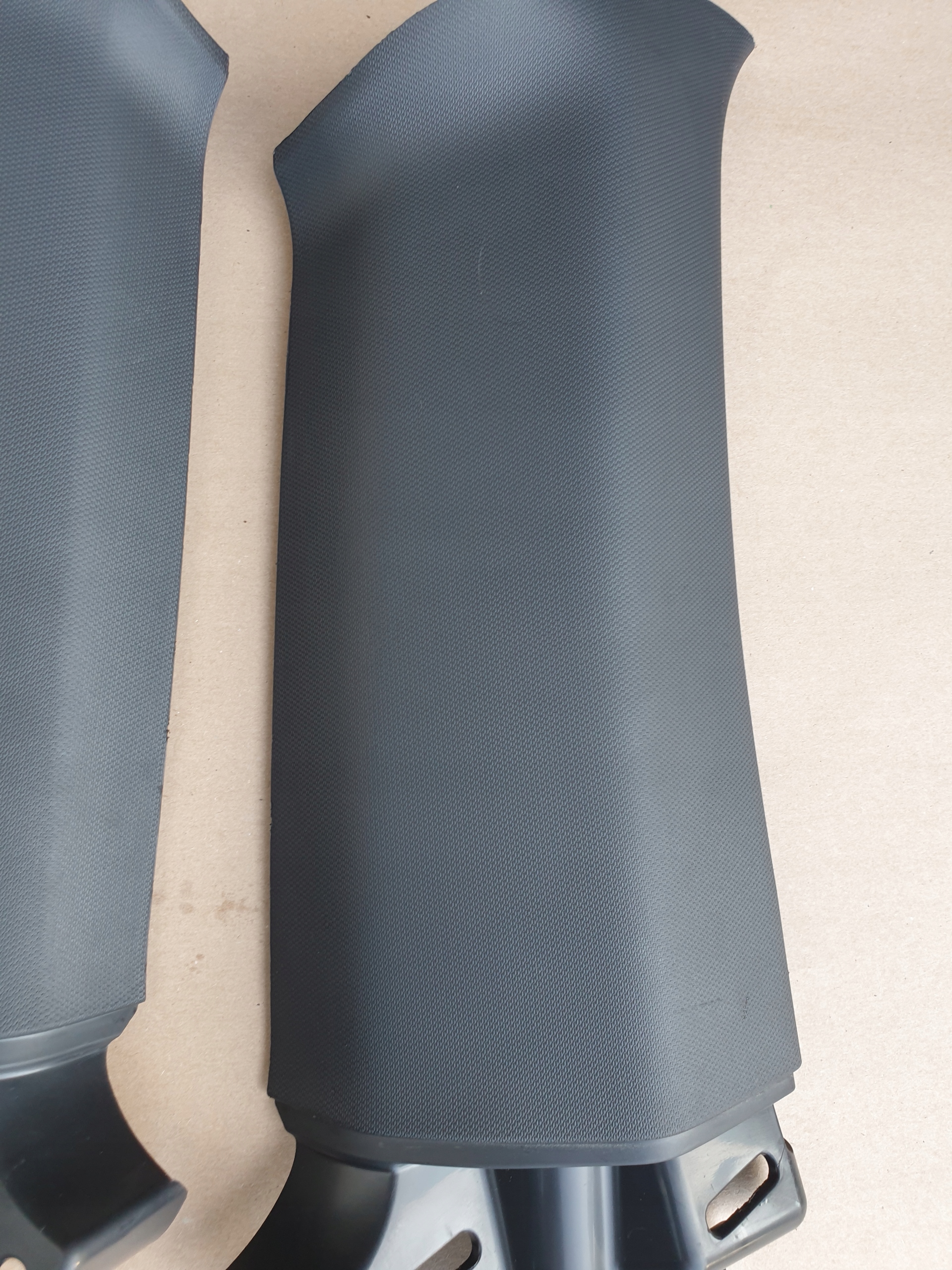 cover side SLUPKA left right FORD KUGA II OE