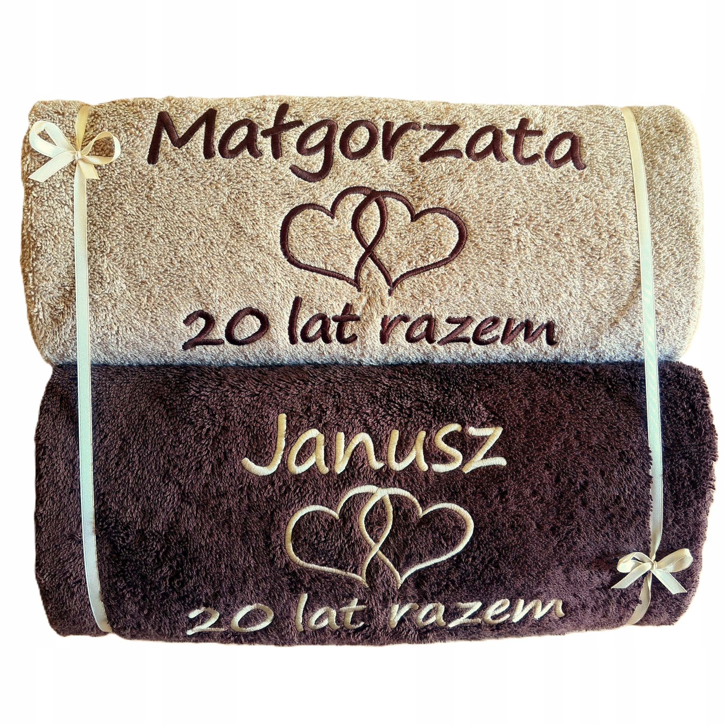 Dárek k 20. výročí svatby – porcelánové hody, 2 Ručníky s výšivkou, komplet