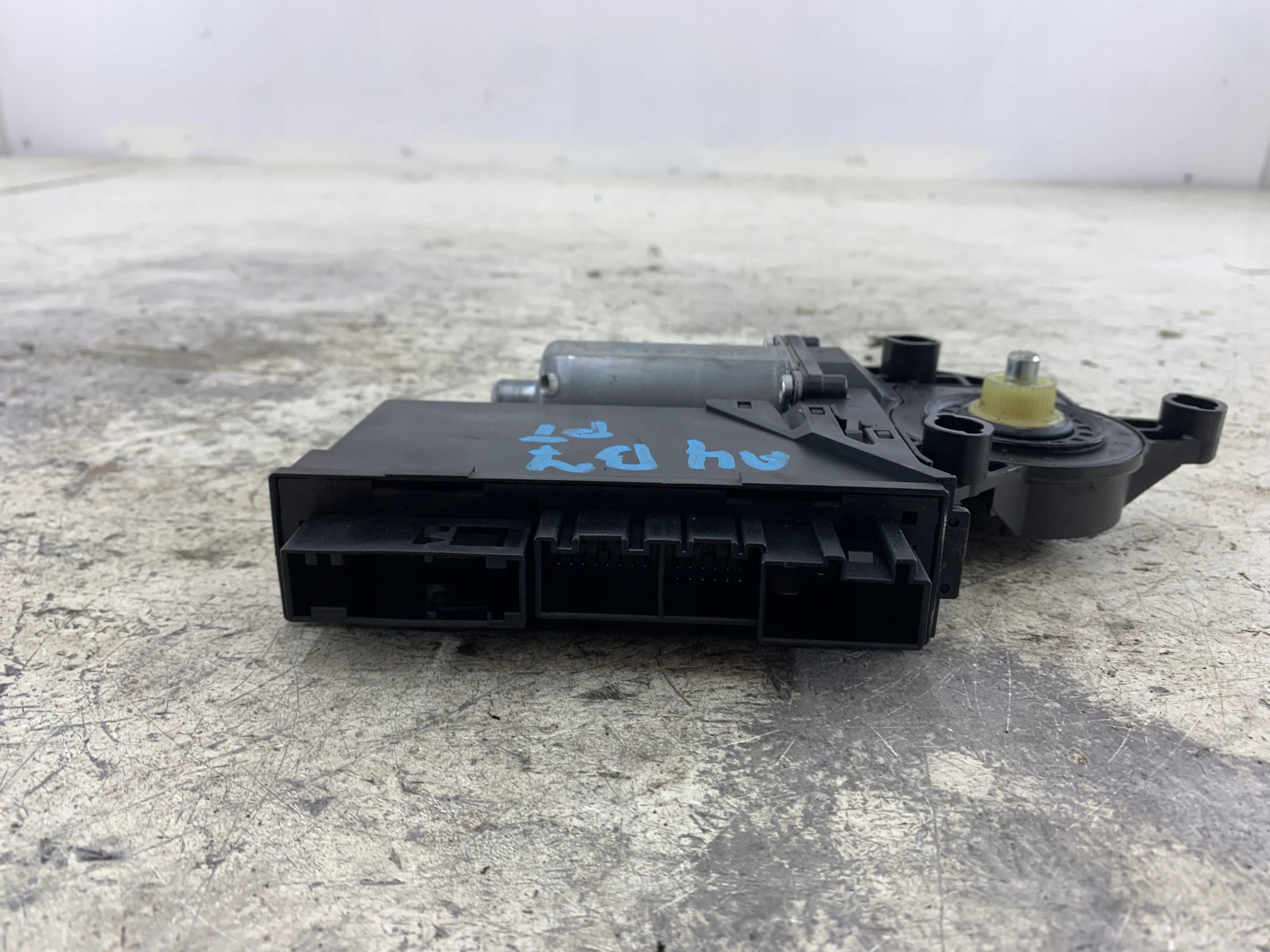 AUDI A4 B6 B7 mini motor windows right rear part 8E0959802A