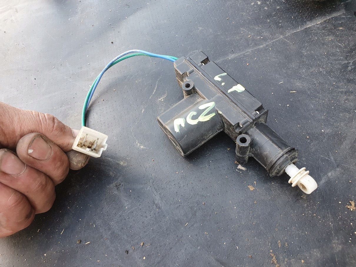 SIŁOWNIK ZAMKA DRZWI LEWY MICROCAR MC2 MC1