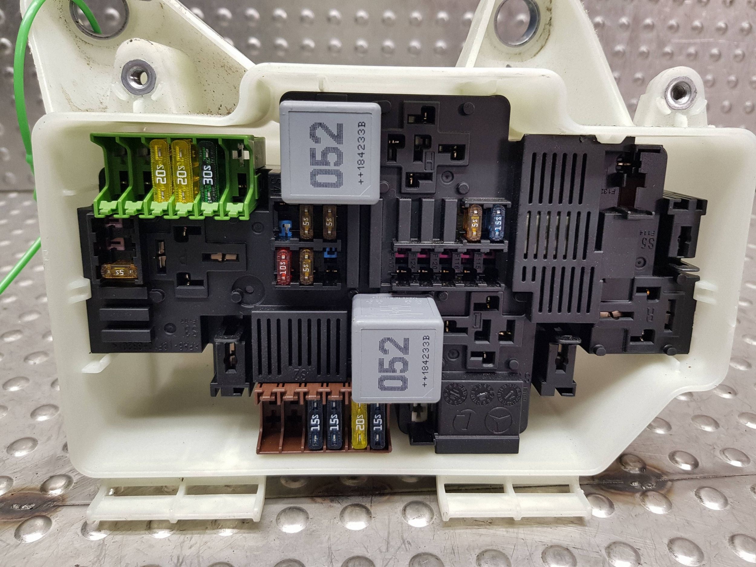 Module fusibles A2055402328 MERCEDES W205