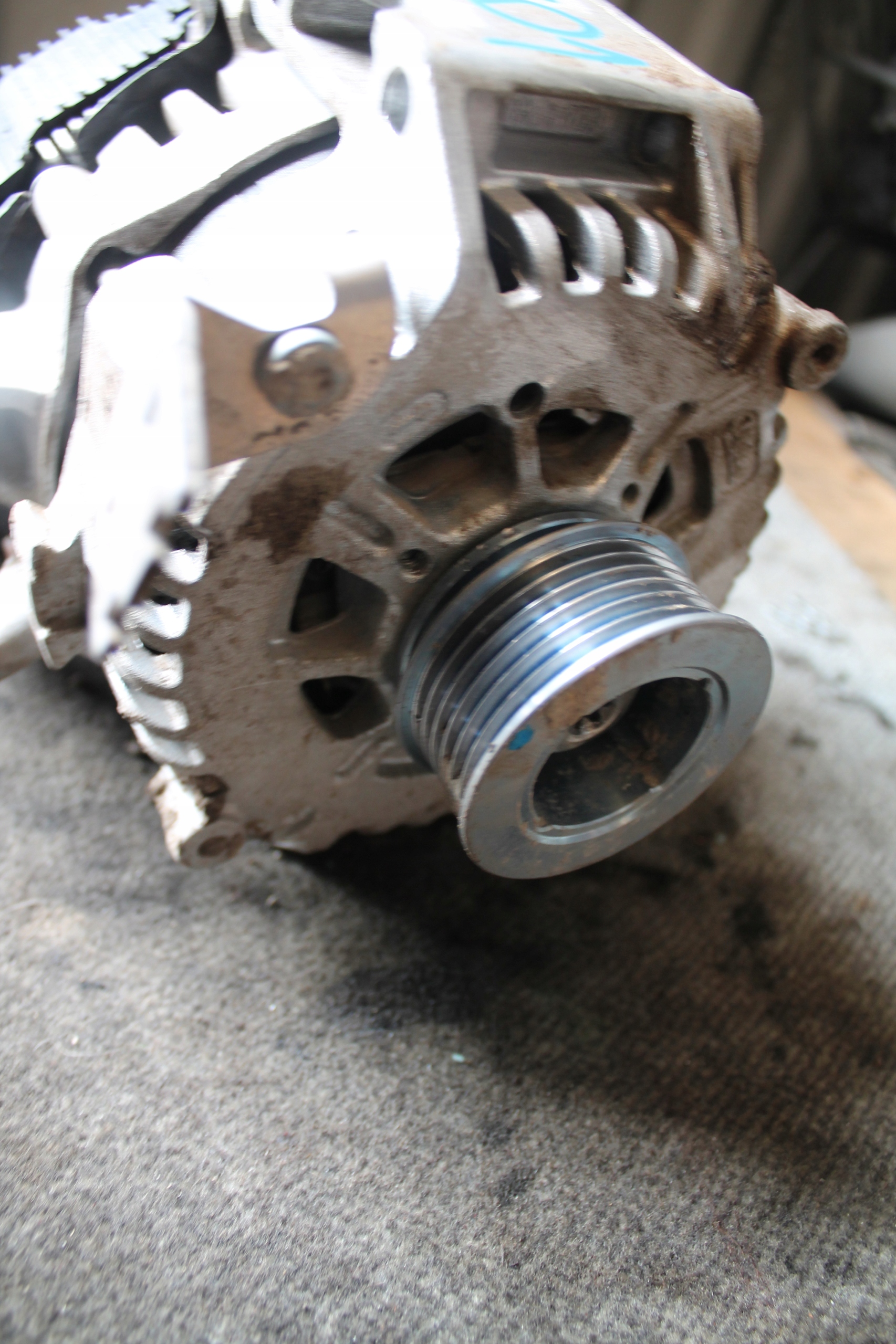 1601. ALTERNATOR AUDI Q8 4M0903028