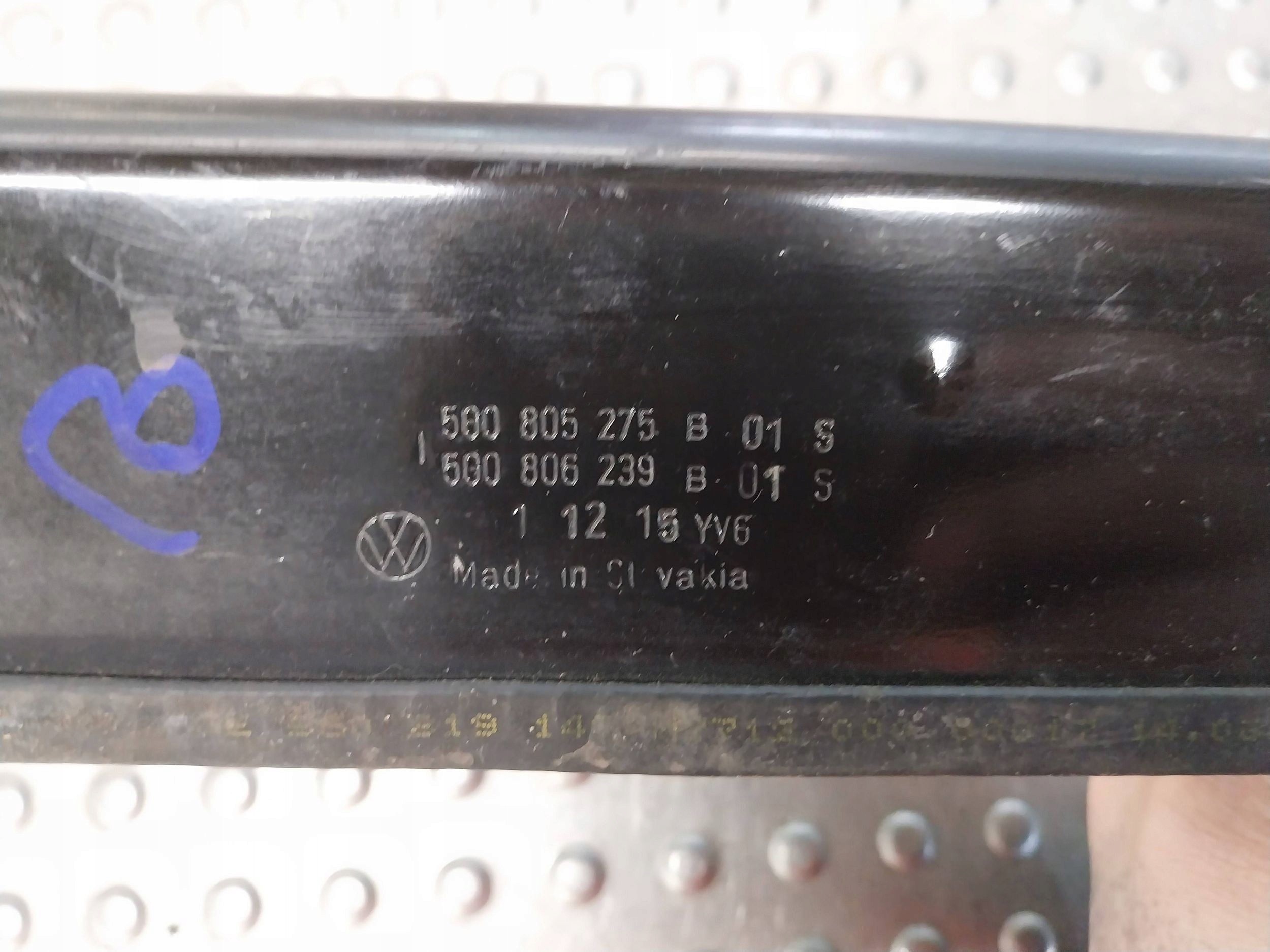 RYNNA Sous vitre 5G0805275B VW GOLF VII
