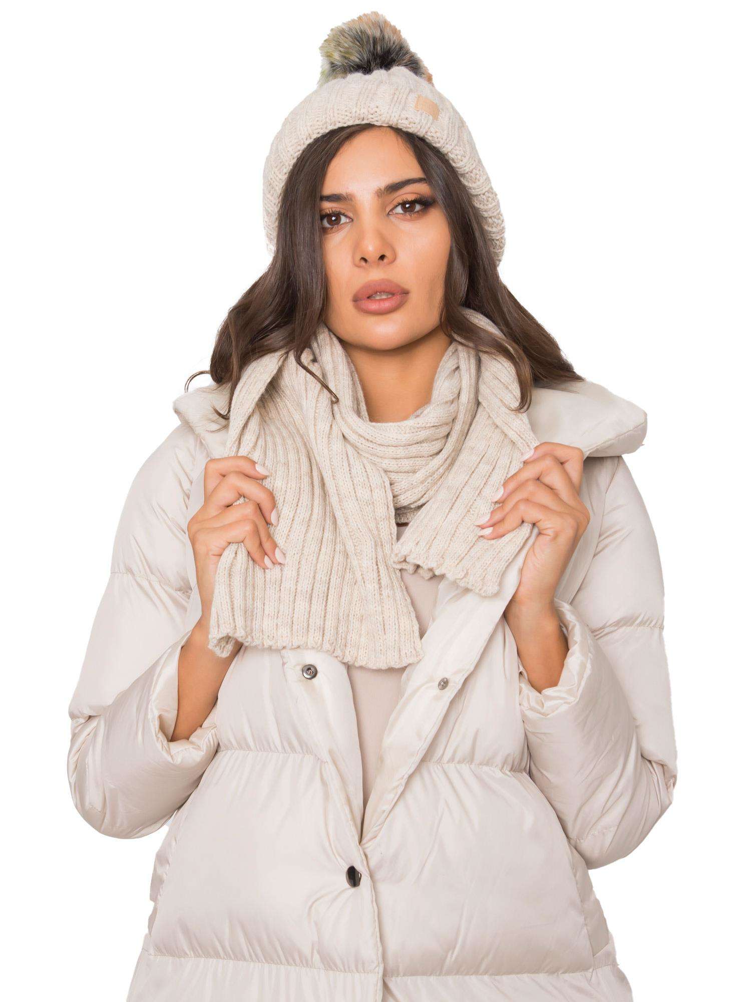 

Komplet zimowy damski Czapka Szalik ciepły