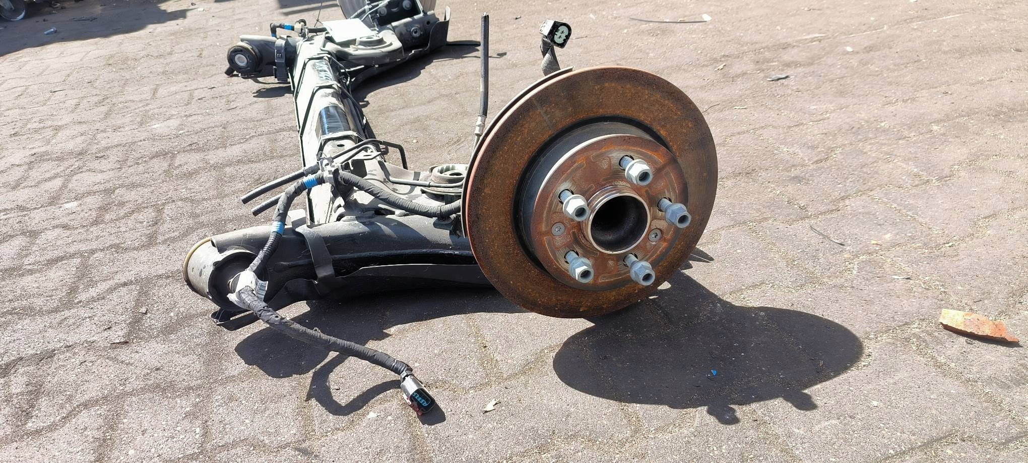 sider axle beam rear part 555010048R DACIA BIGSTER axis rear
