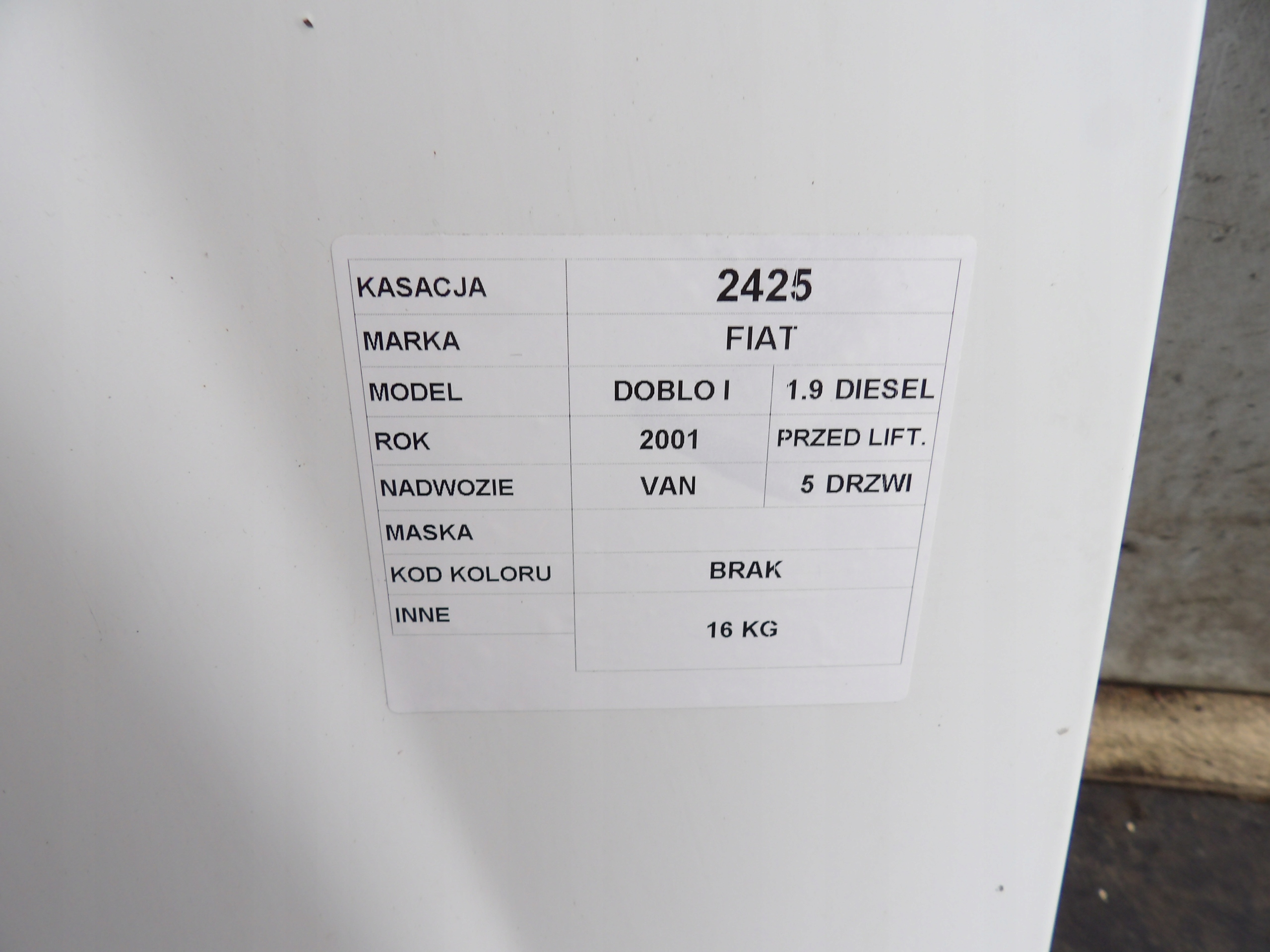 Fiat Doblo e cofano lak. 249