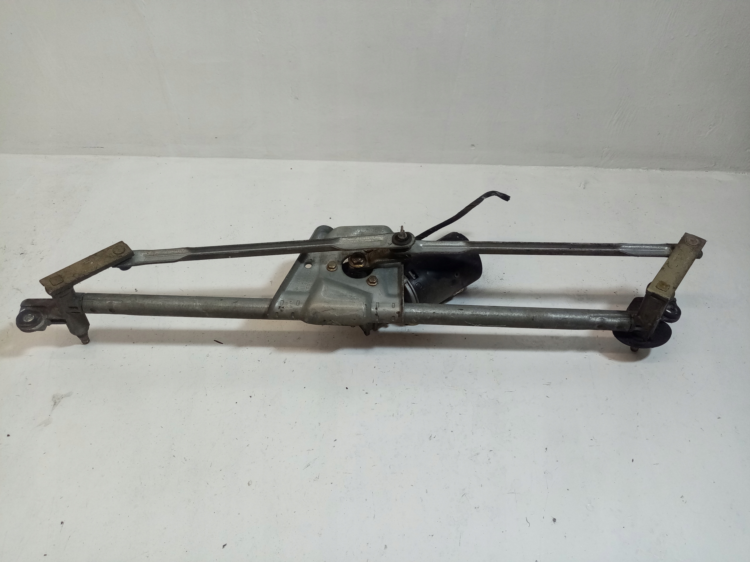 wiper mechanism front VOLKSWAGEN GOLF 3 1H1955113A