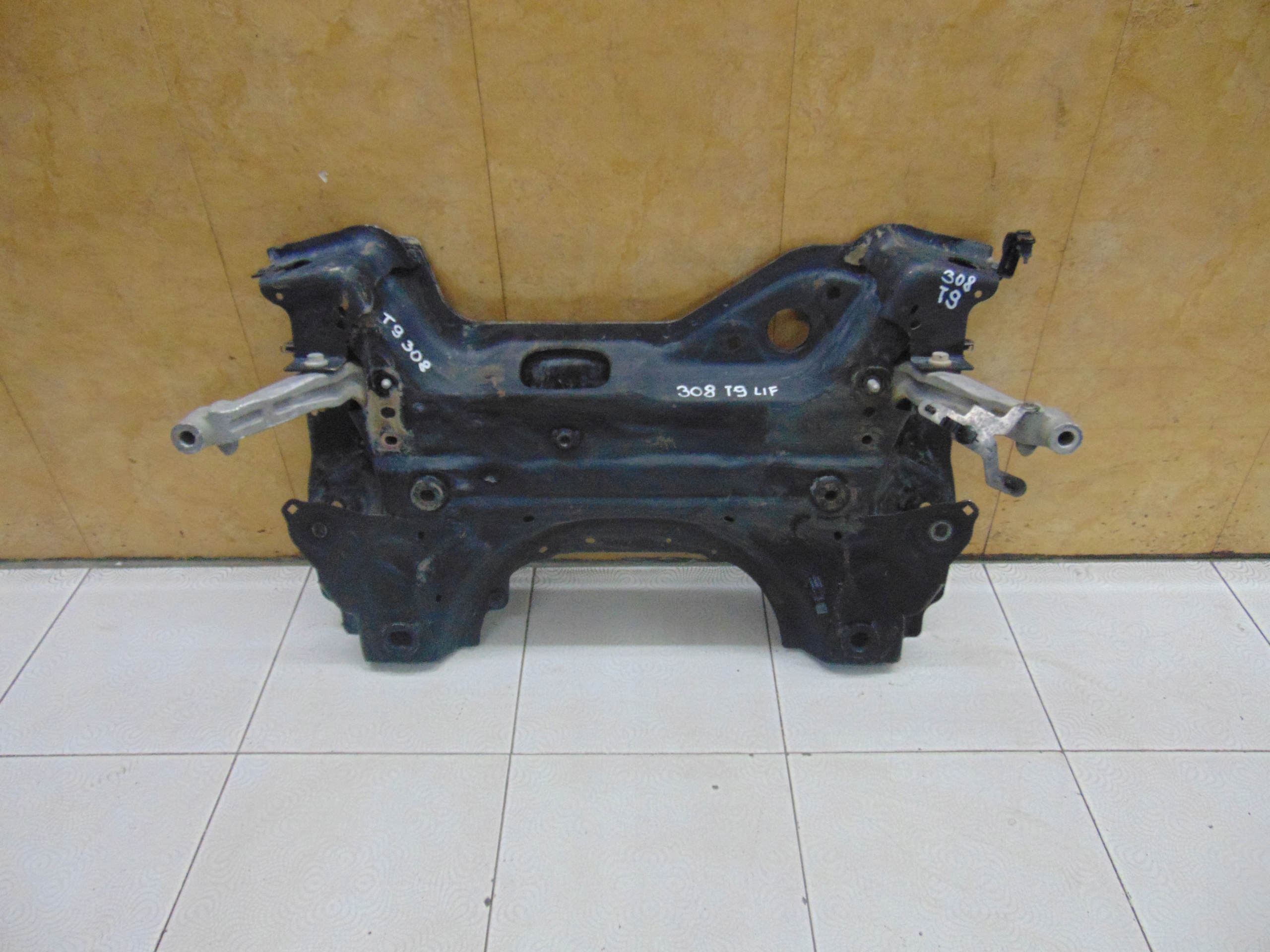 nápravnice nápravnice naprava PEUGEOT 308 T9 1.6D