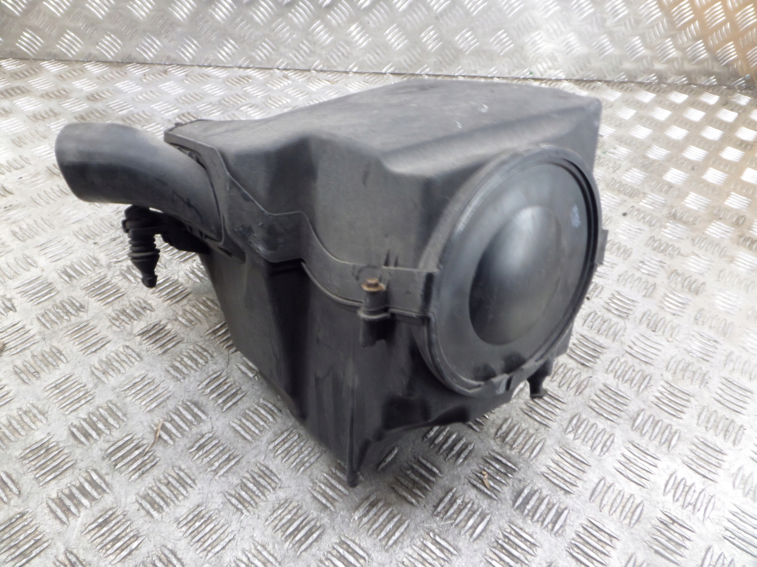 FORD OE BV61-9C679-CA intake air cover
