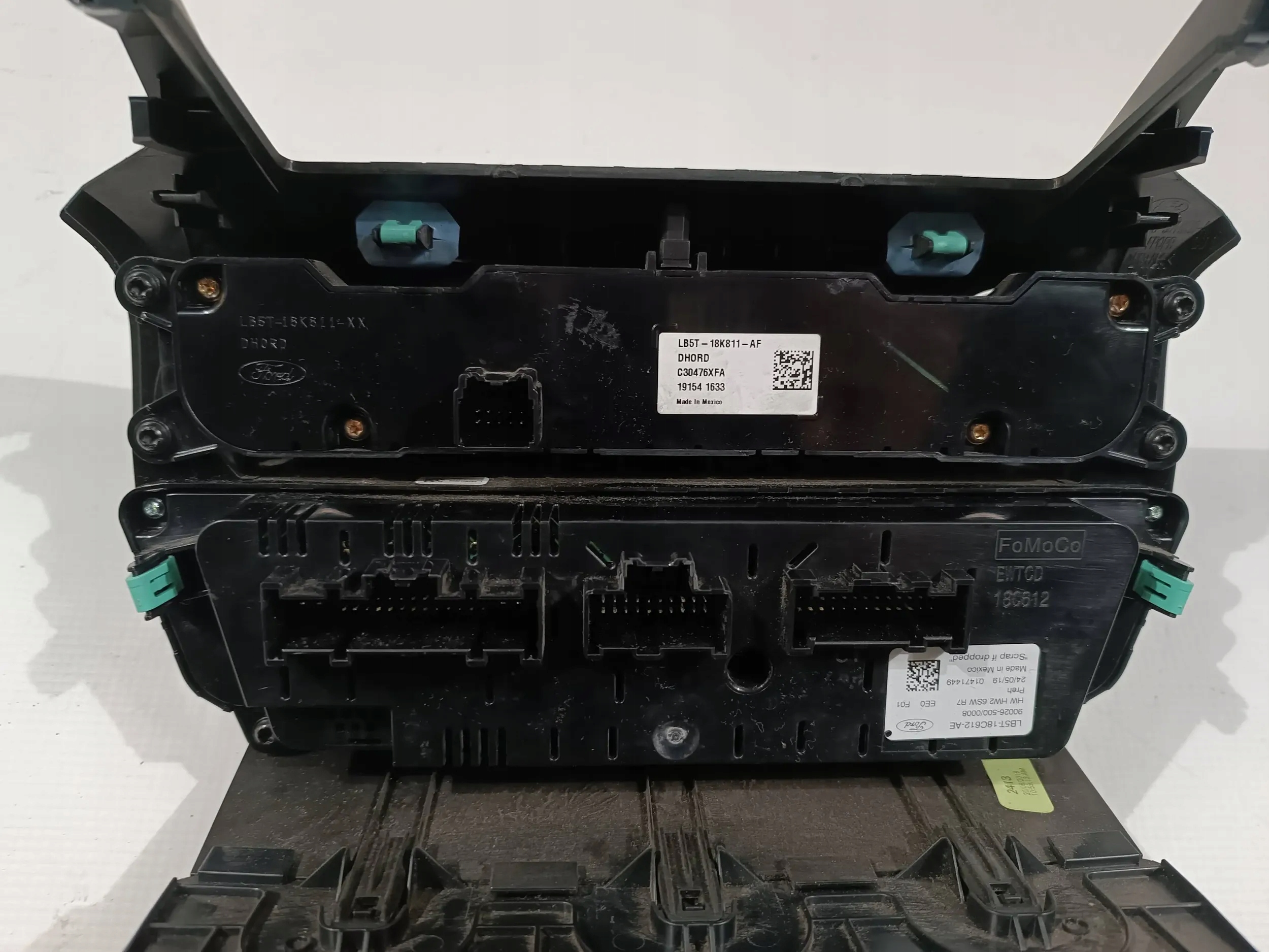 panel ovládání rádia klimatizaci Ford Explorer VI 2020