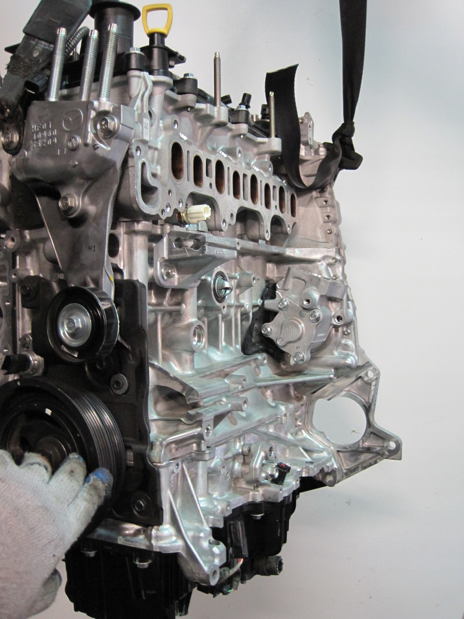 engine MOTOR MAZDA 3 III 23r 2.0 HYBRID HF1 HF01 unprotected