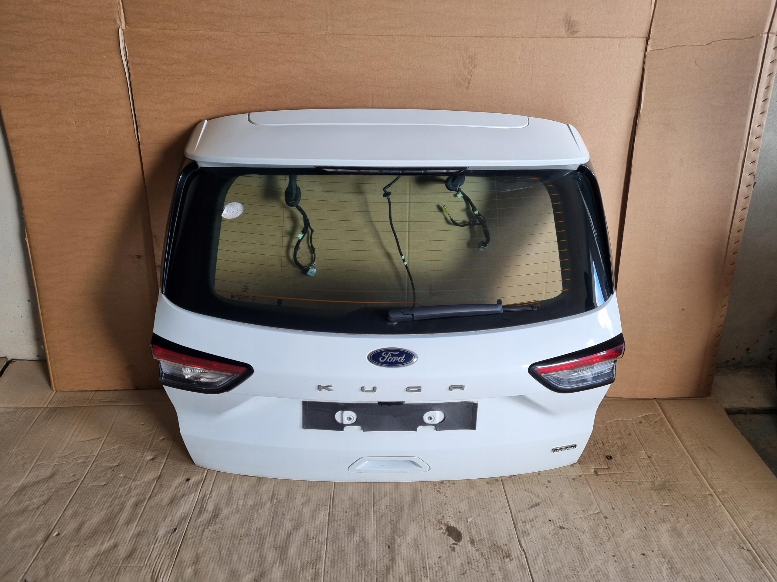 FORD KUGA MK3 ESCAPE 2020 R KLAPA BAGAŻNIKA Producent części Ford OE