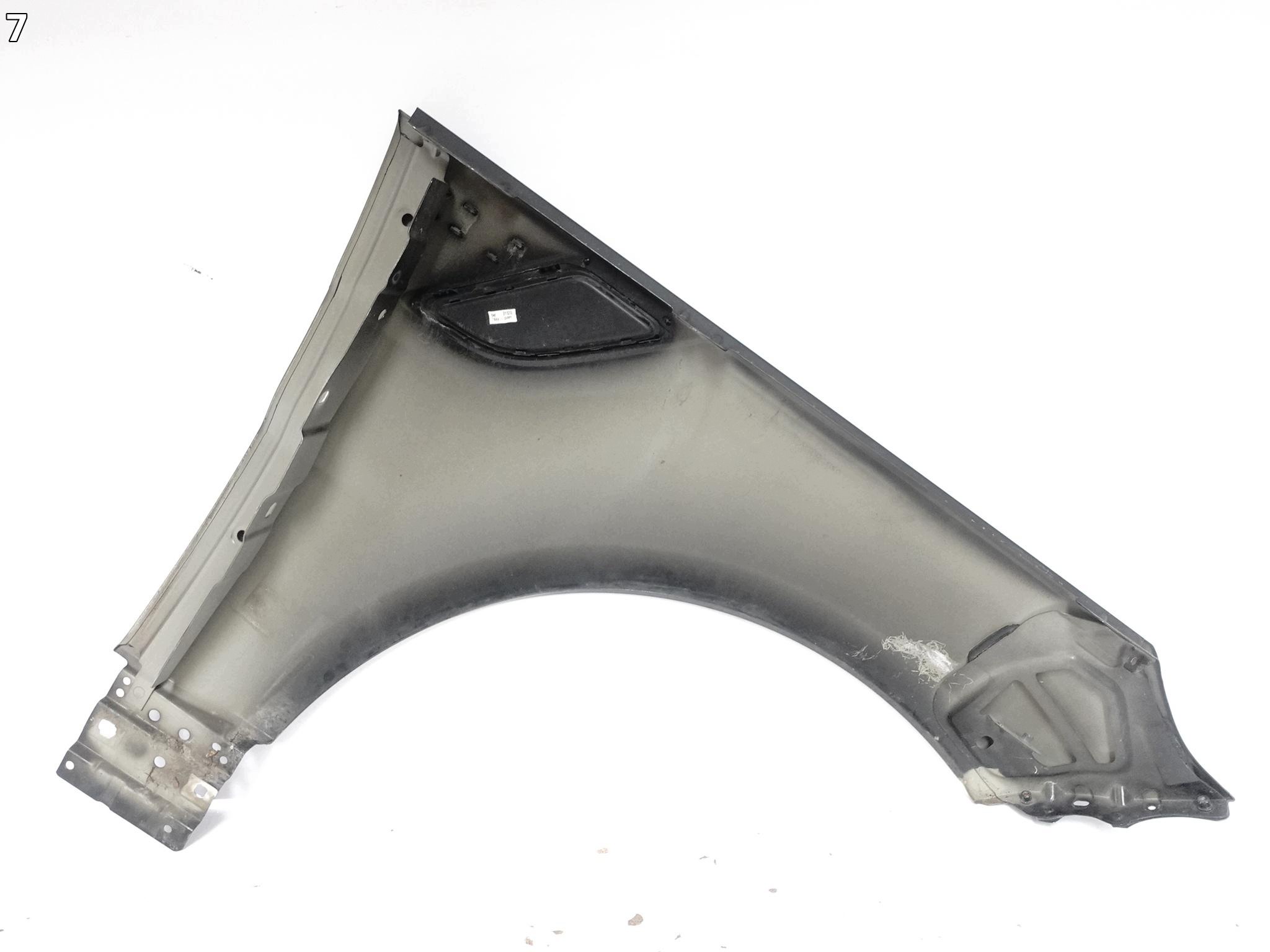 RANGE ROVER SPORT ( II 2 GENERACJA ) L494 13-18 fender left grid front