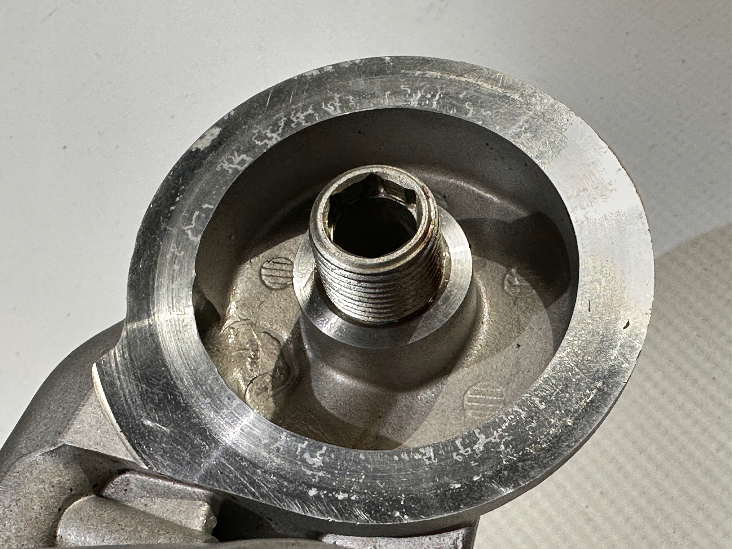 Korpus držač držač adapter filtera ulja Ford Explorer 2.3 2020+