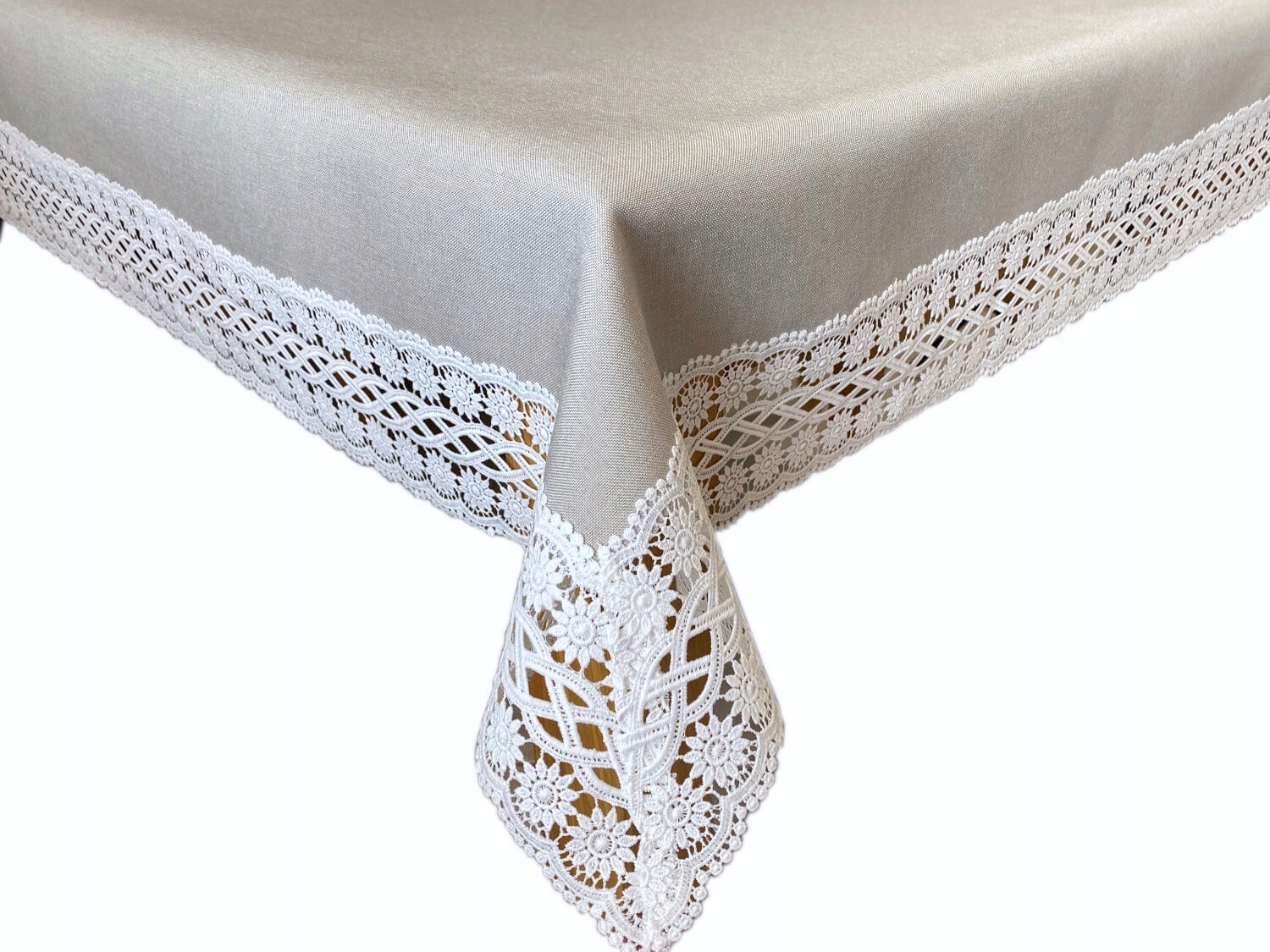 

Obrus z gipiurą 140x220 cm Gracja