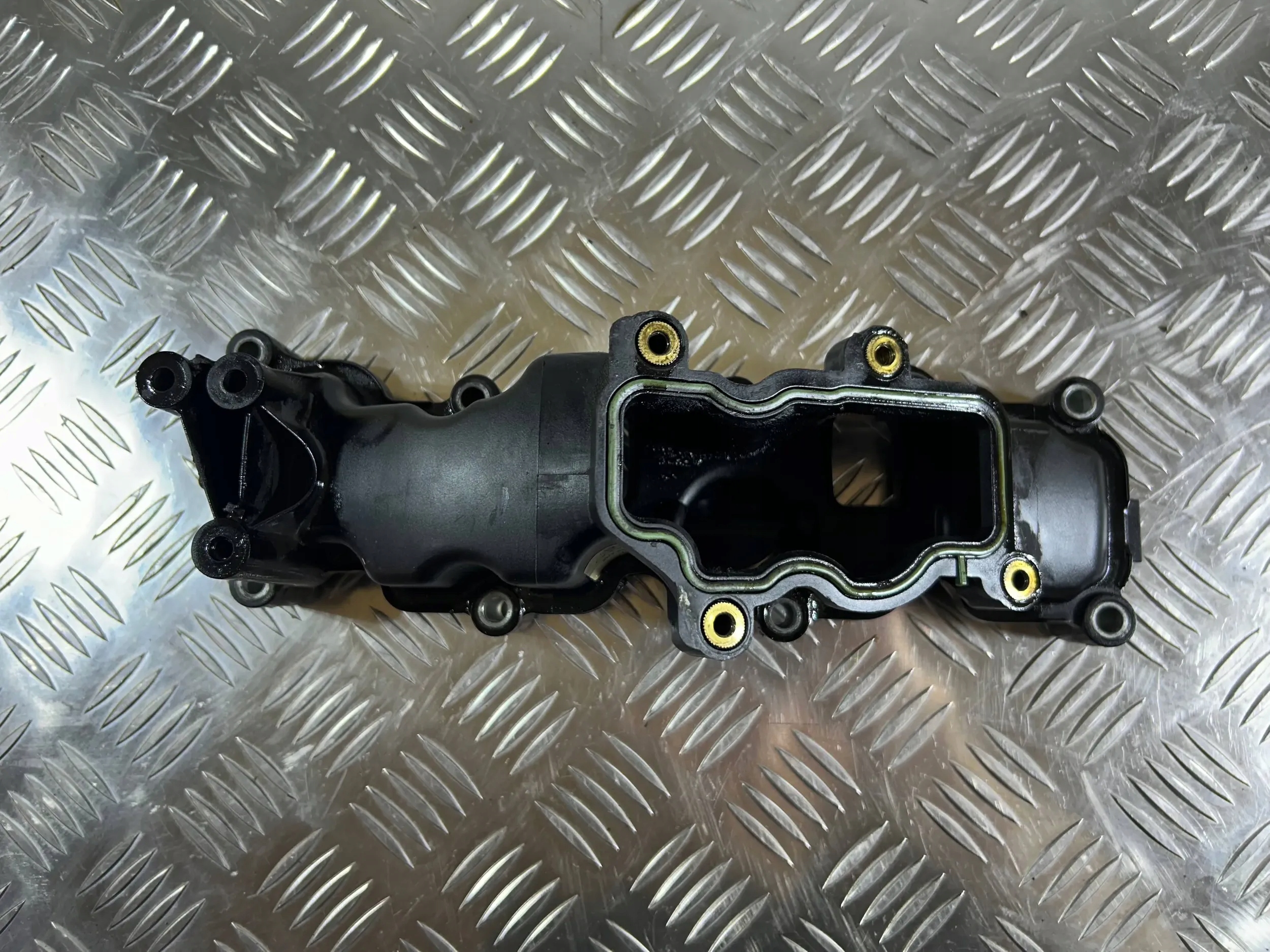 Audi OE 059129712AR коллектор Впускный