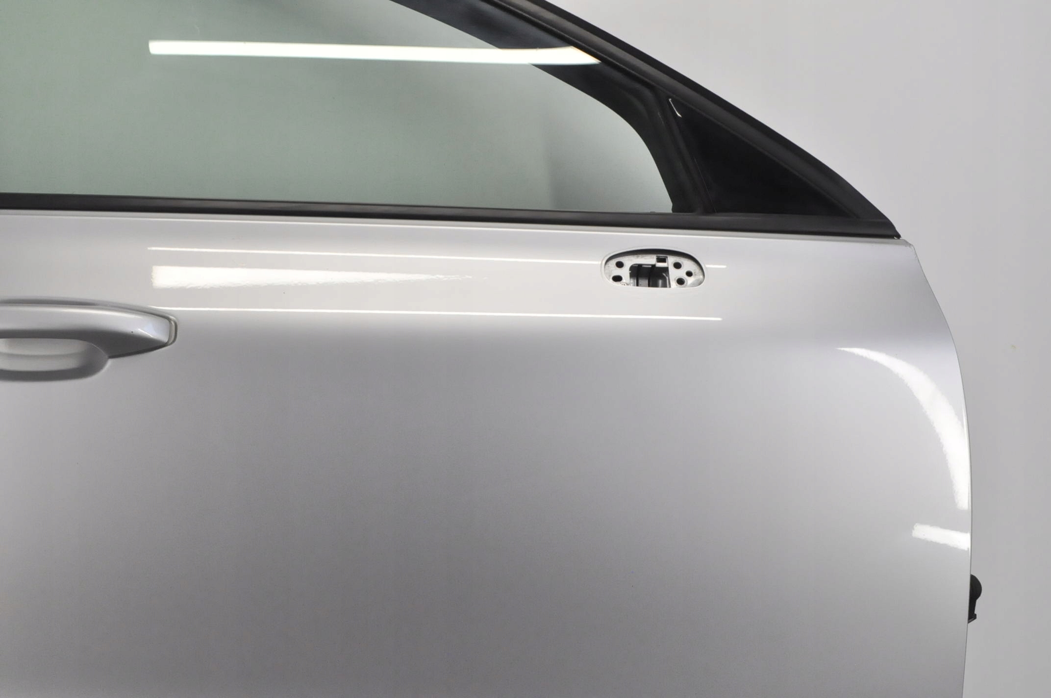 VOLVO S60 III V60 II DRZWI PRAWY PRZÓD PRAWE PRZEDNIE 711-16 Strona zabudowy przód - prawa