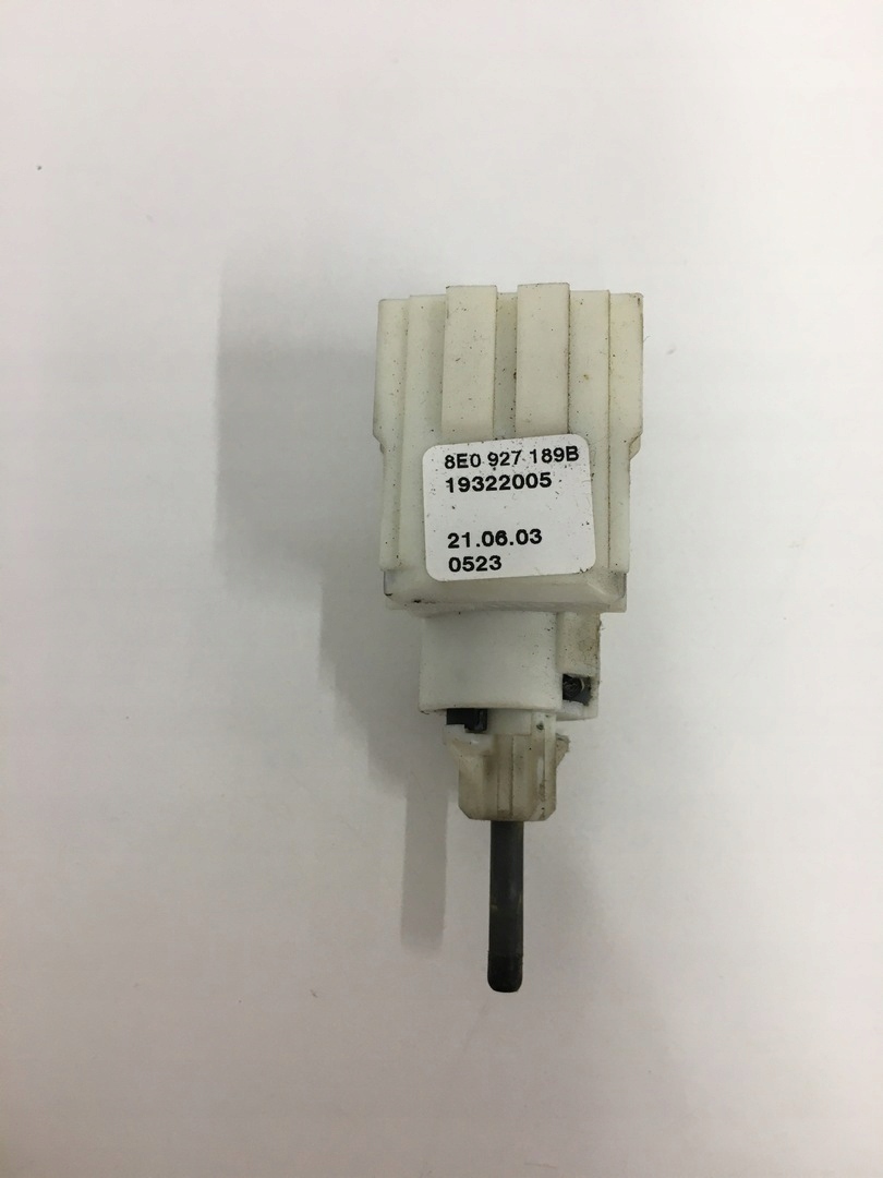 AUDI A4 B6 B7 CZUJNIK SPRZĘGŁA OEM 8E0927189B