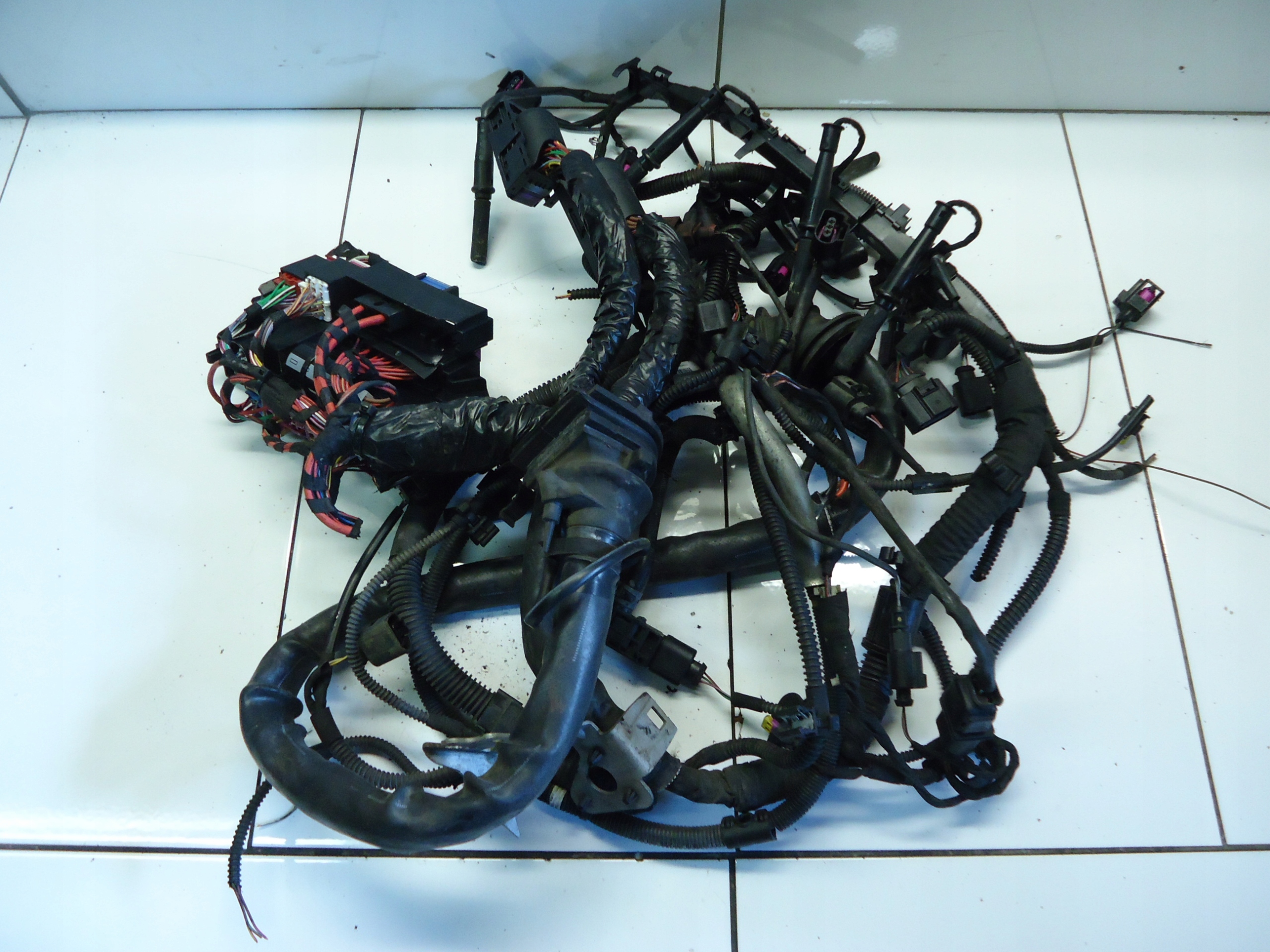 AUDI A4 B8 A6 C6 2.0TDI 2.0 TDI CAG bundle motor wiring 8K2971072QL
