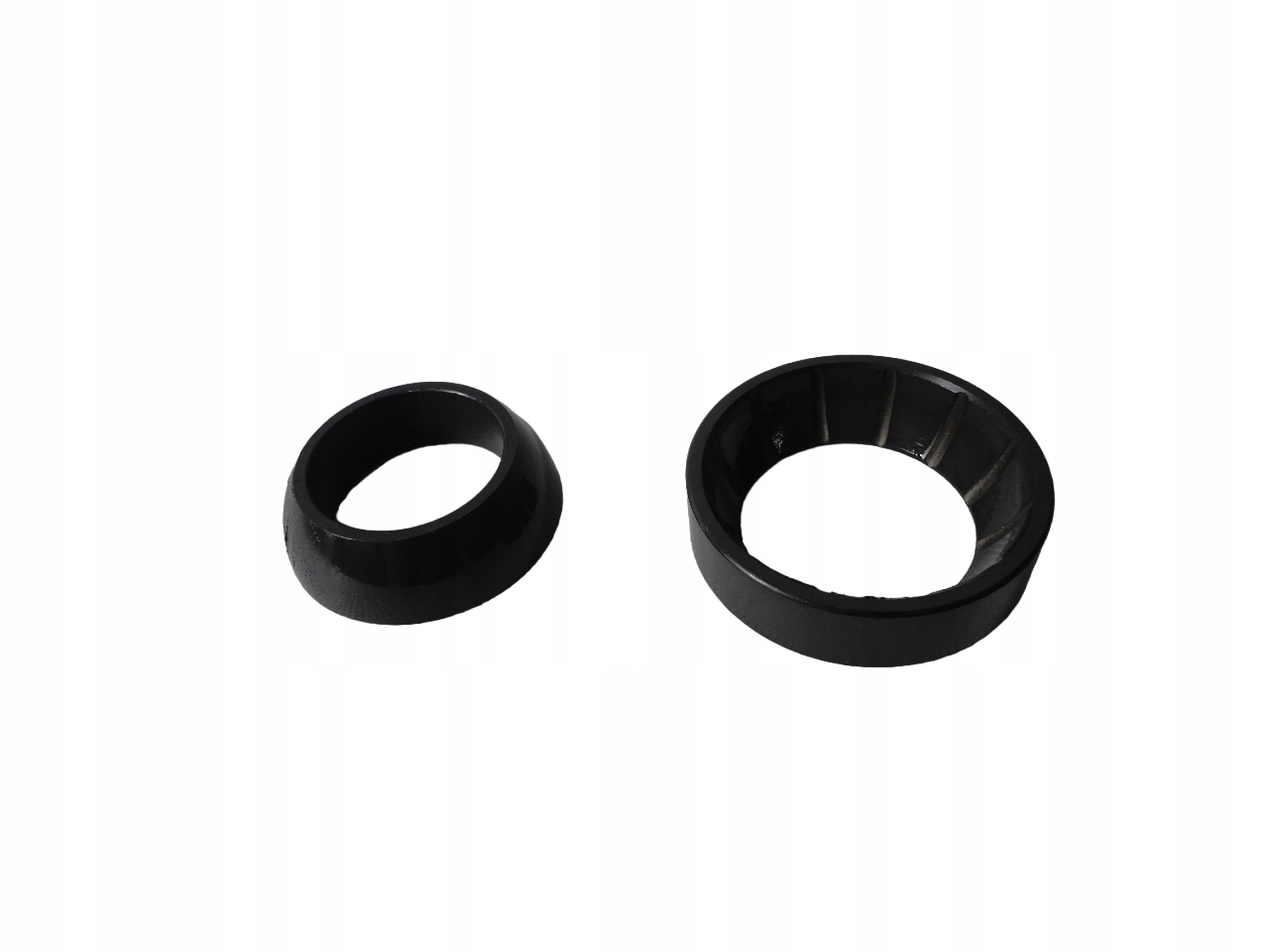 Łożysko dolne zwrotnicy MERLO 097955 40*68*20 Producent części Merlo