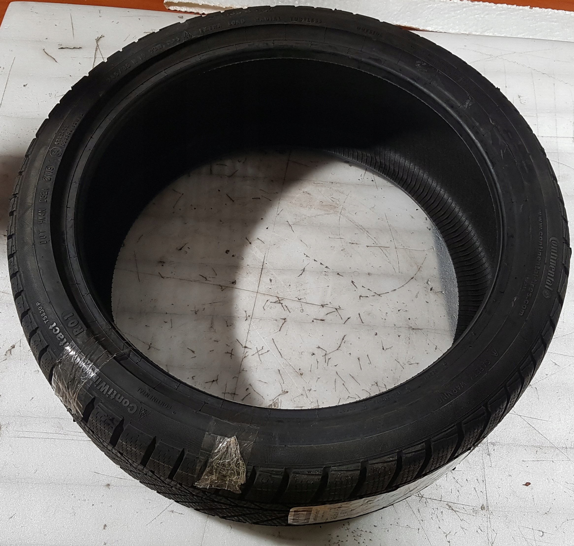 OPONA 245/35/19 CONTINENTAL ContiWinterContact TS 830 P