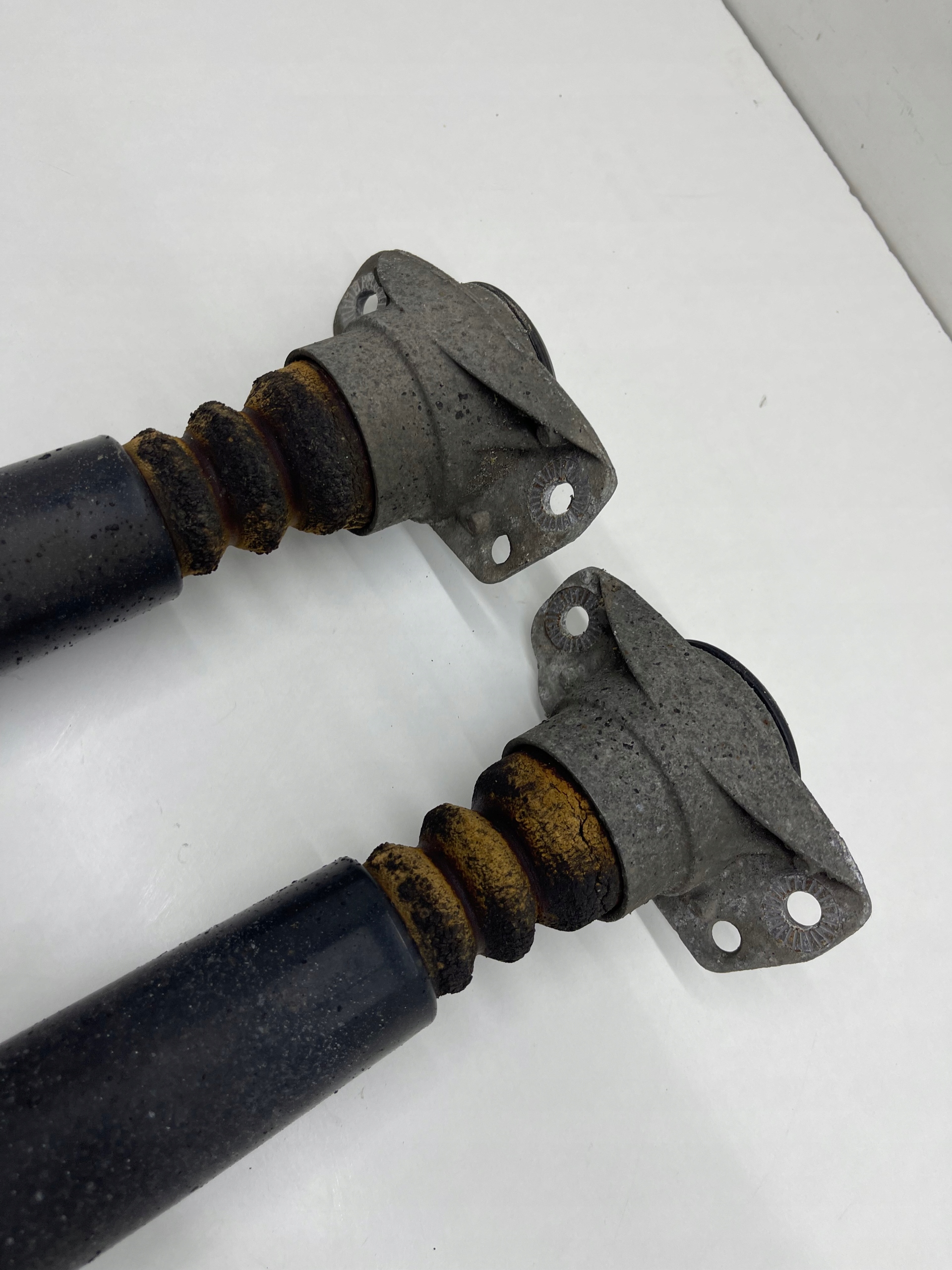 AUDI A6 C7 S-LINE 1BE shock absorber left / right rear part original!