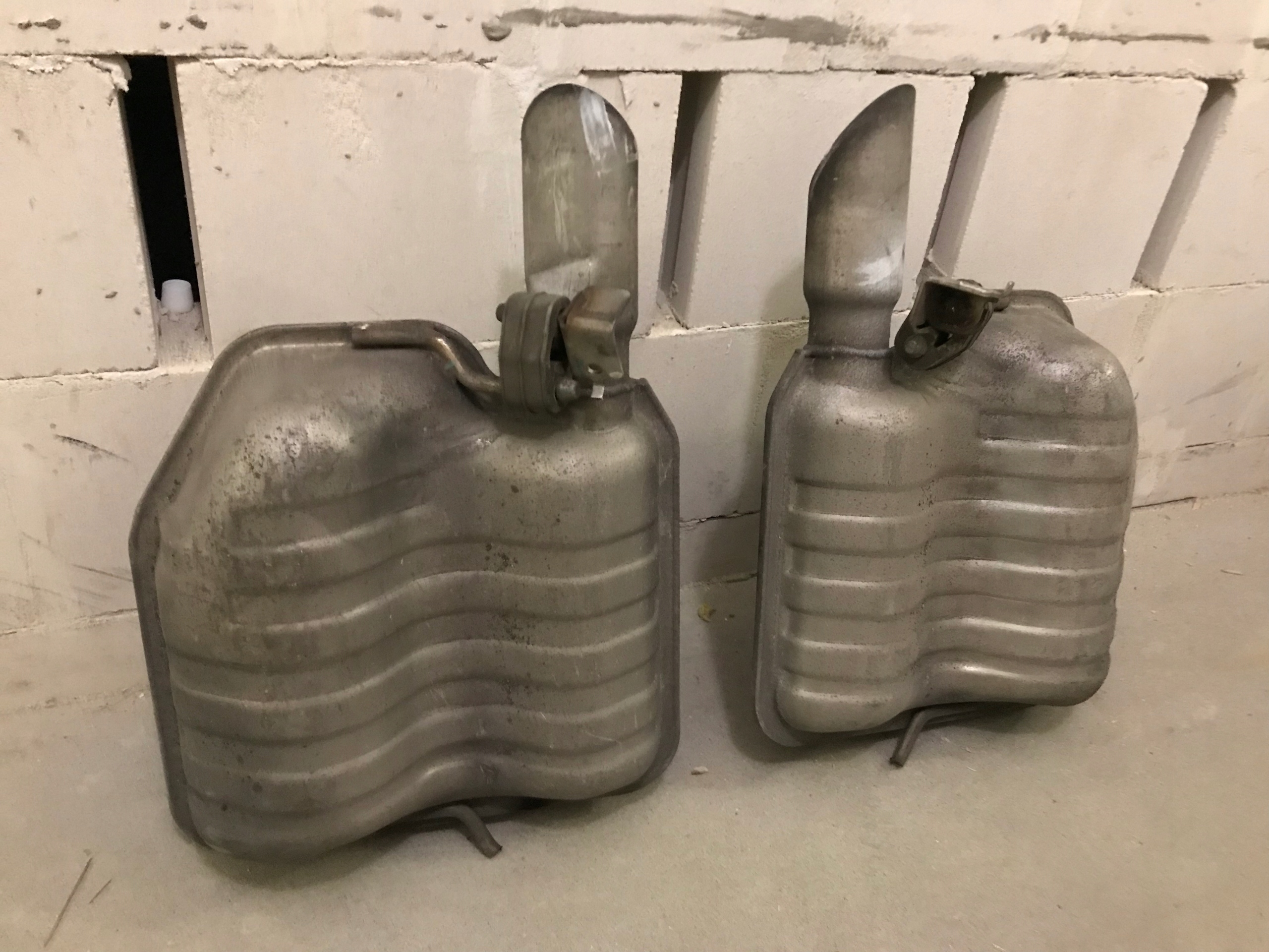 68236088AE - Глушитель Dodge Charger Правый Левый