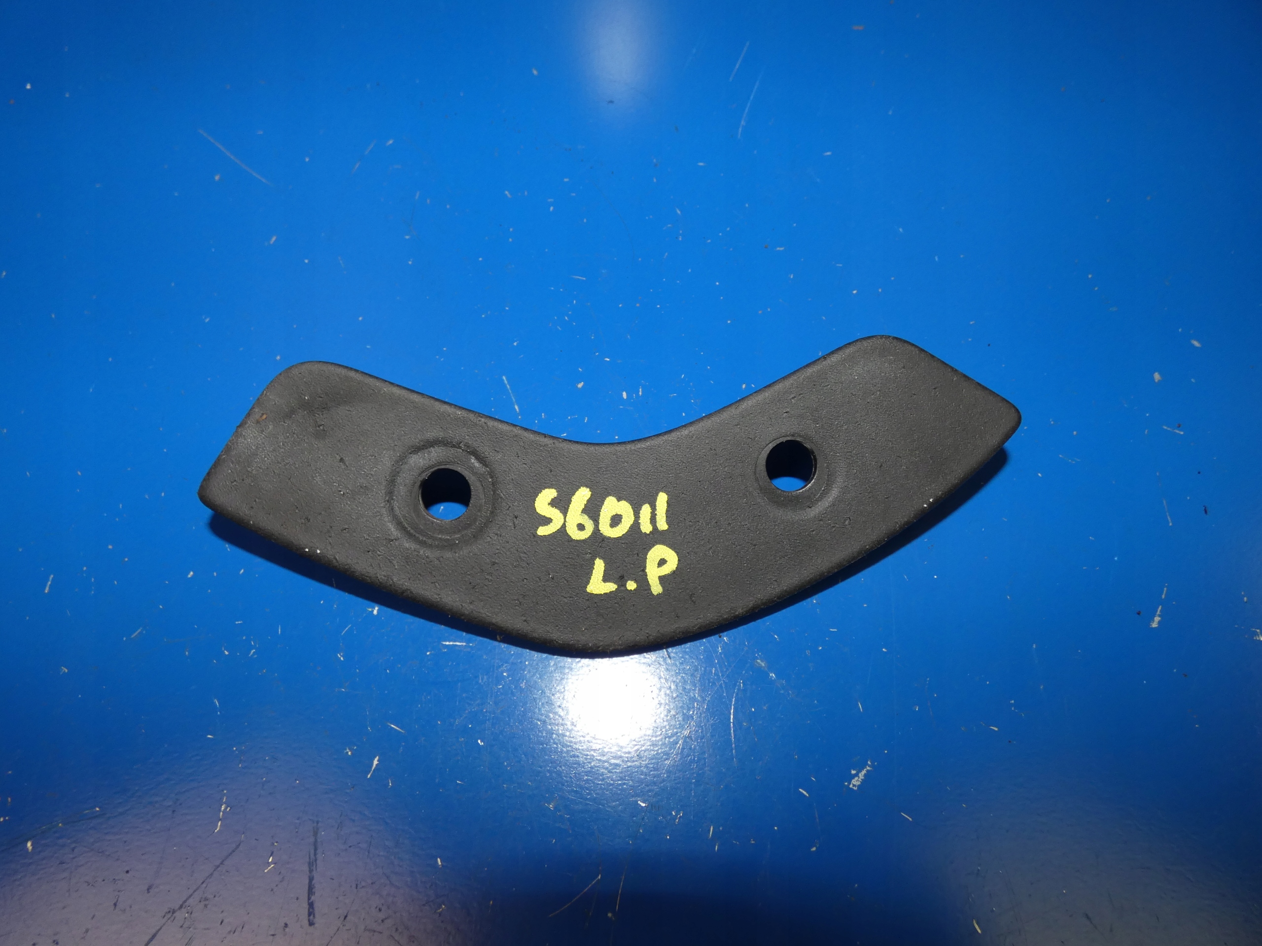 VOLVO S60 II V60 holder mudguard flap left front