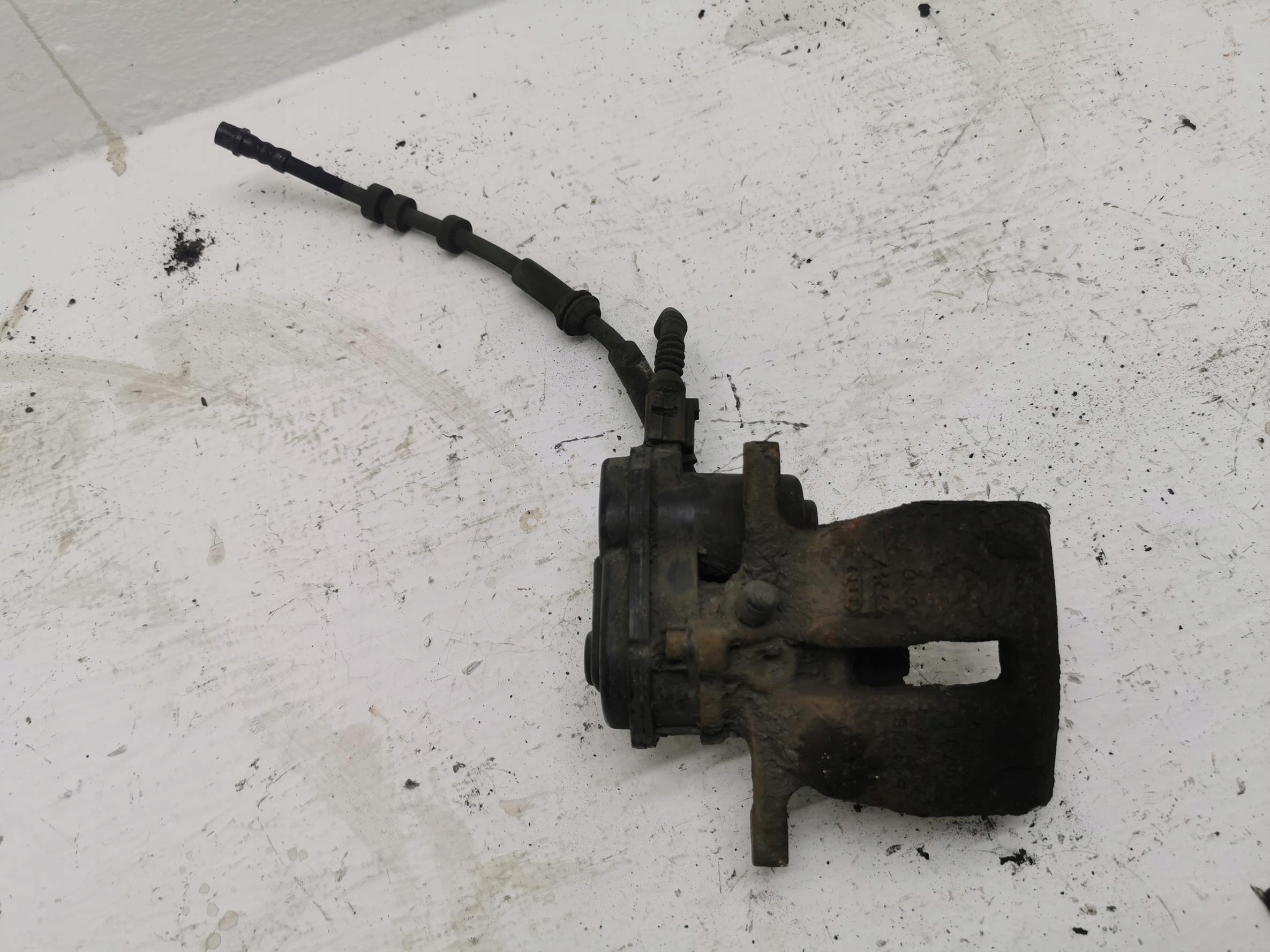 caliper electrical left rear part AUDI A4 B8 07-15