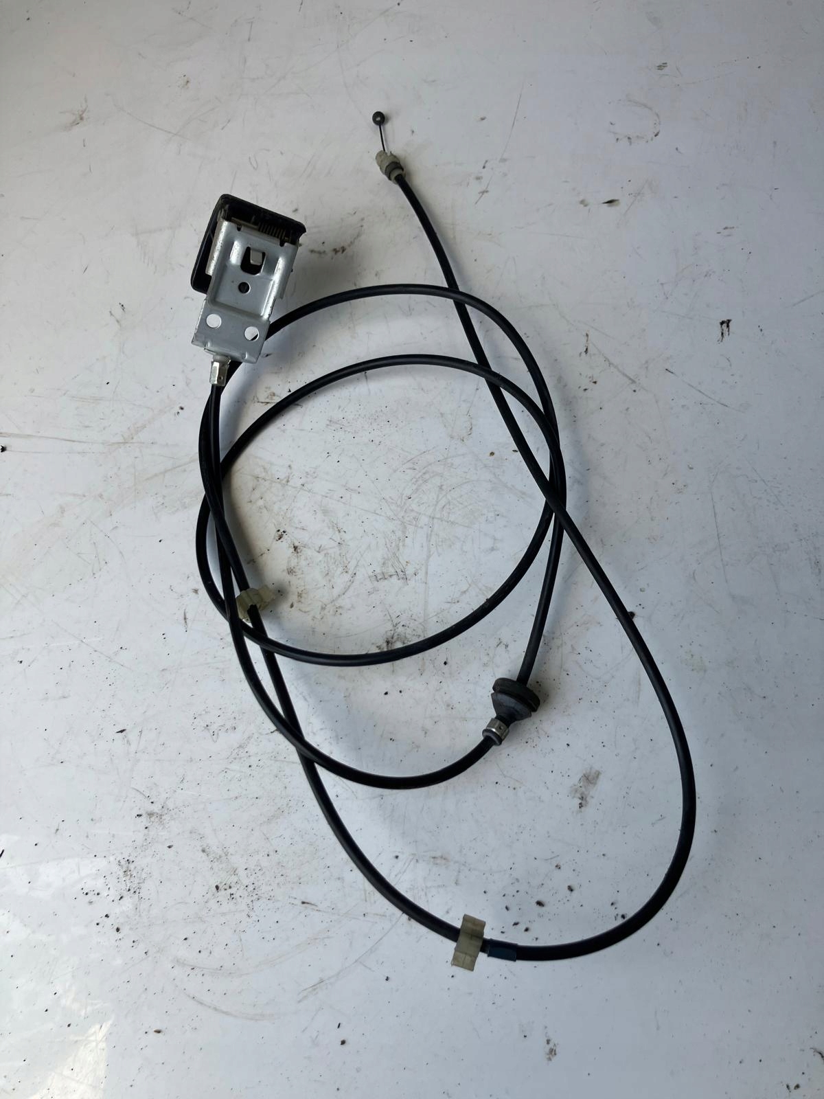 Câble pour l’ouverture du capot PEUGEOT 4007