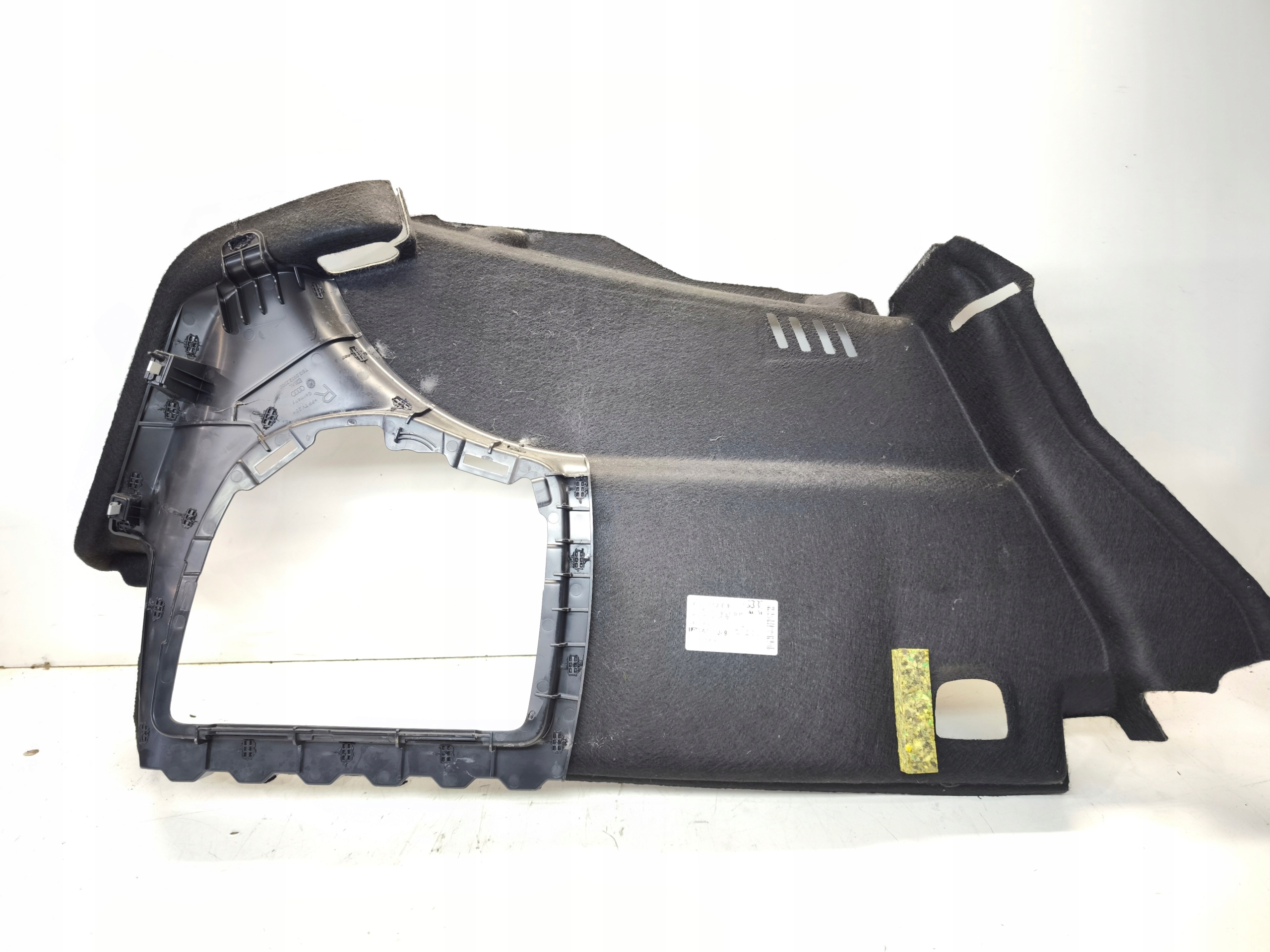 side upholstery boot right rear part AUDI A3 8V sedan 8V5863888J CA9