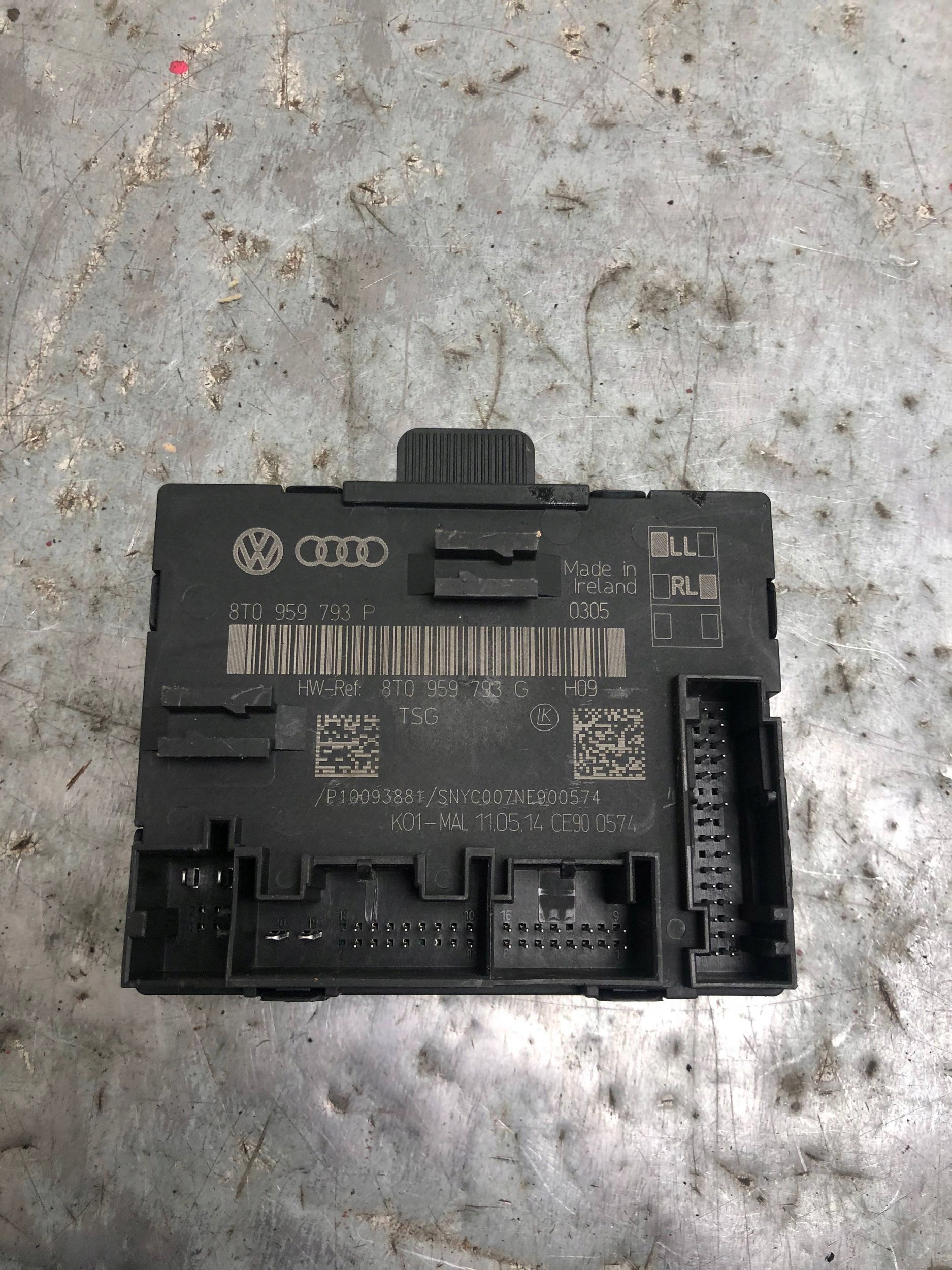 module door left front AUDI A4 B8 LIFT 8T0959793P