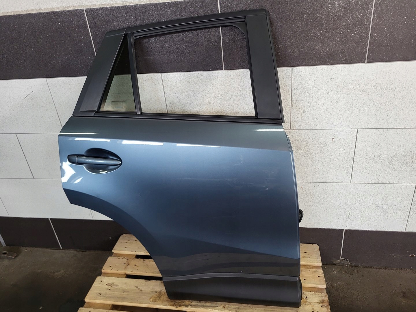 door right rear part right rear. 42B MAZDA CX-5 and KE